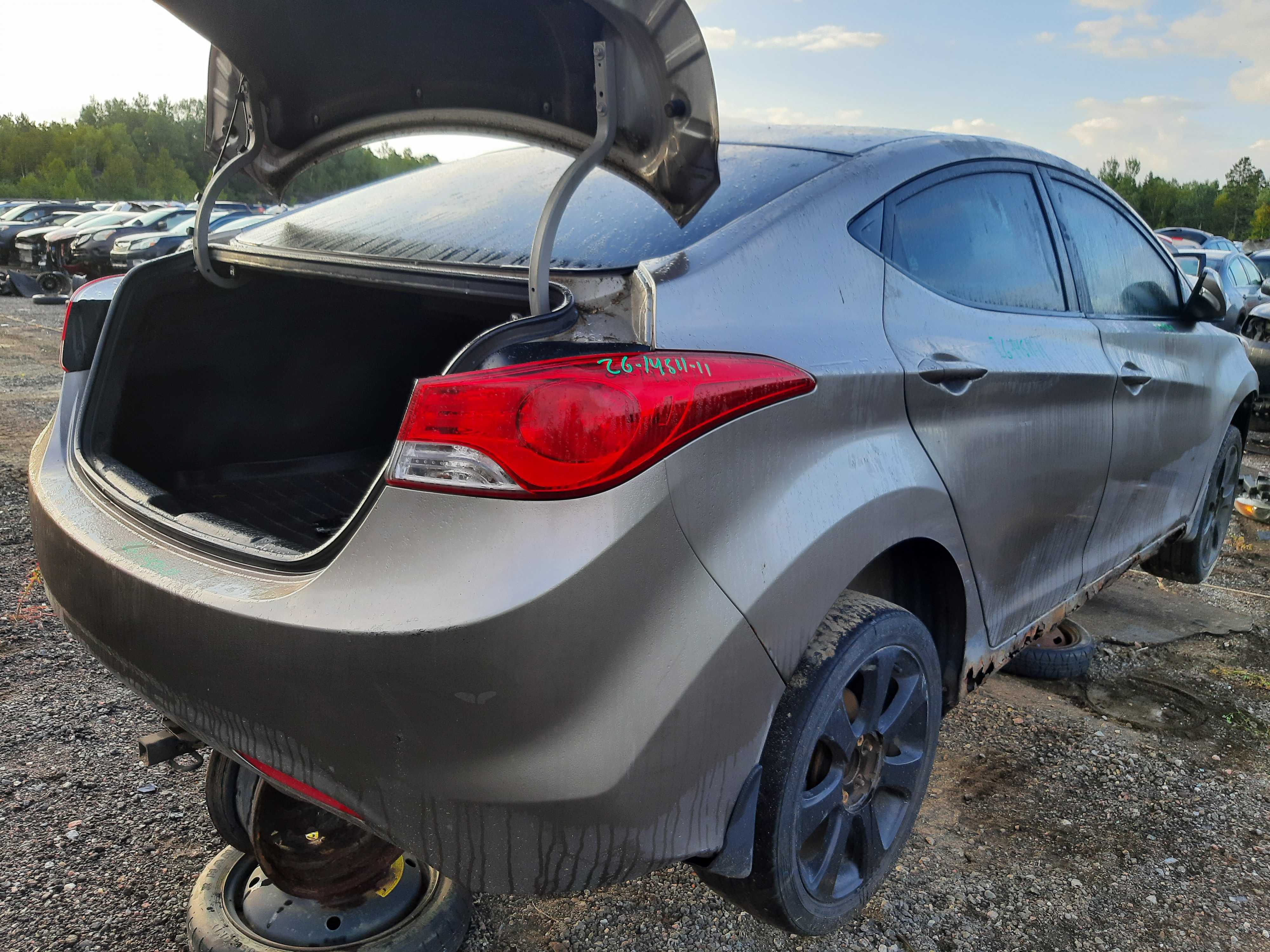 HYUNDAI ELANTRA 2011