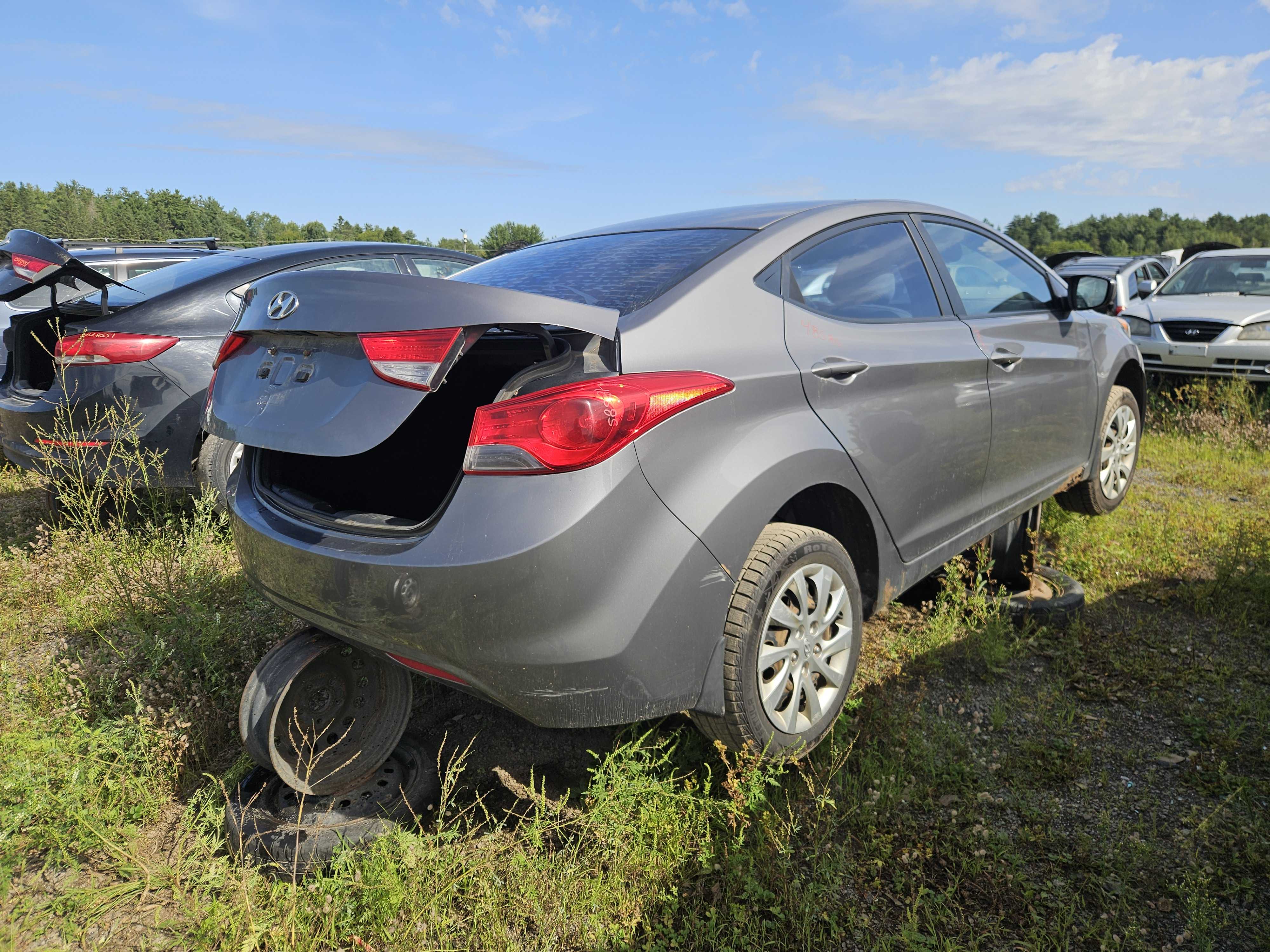 HYUNDAI ELANTRA 2011