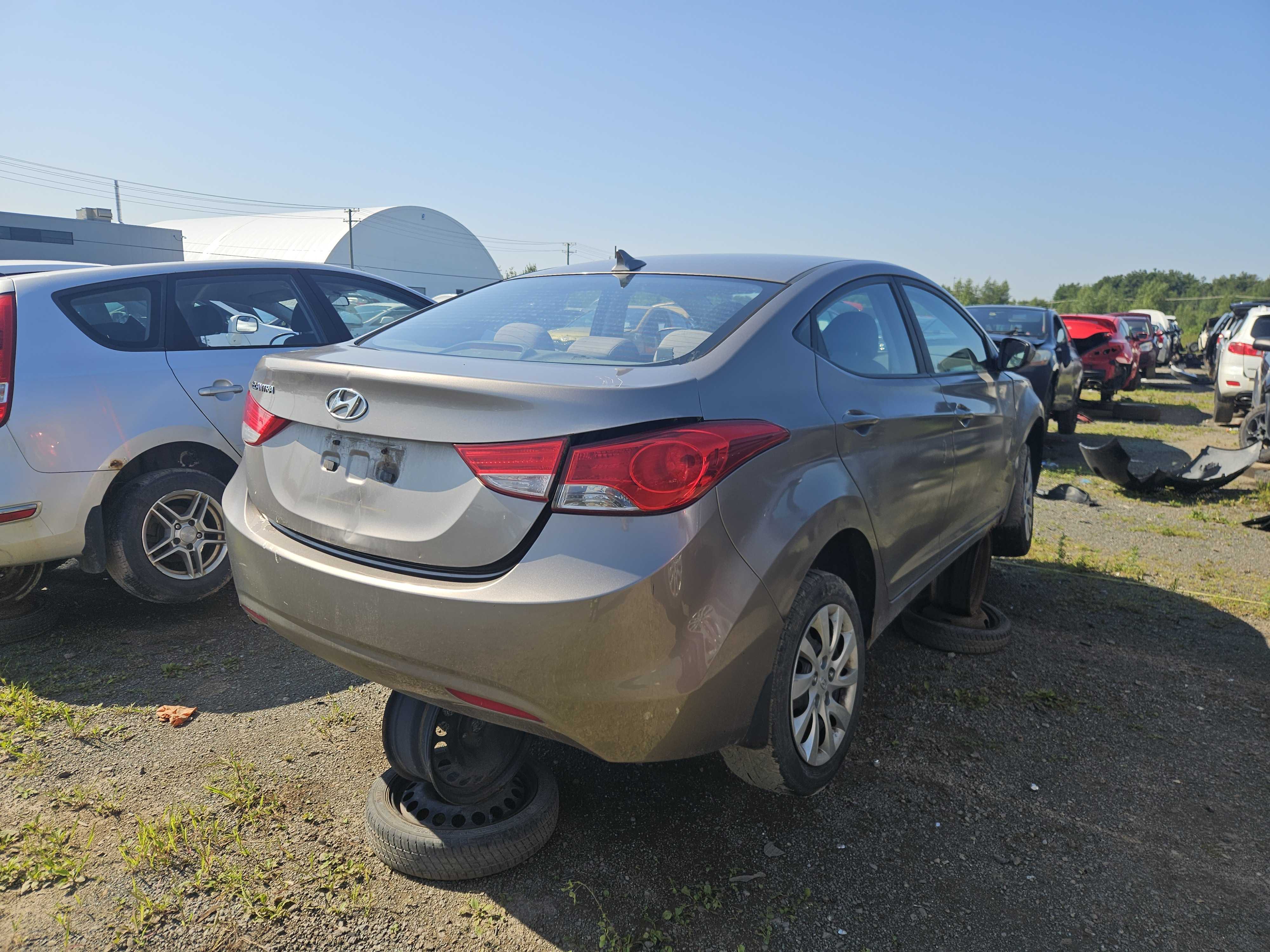 HYUNDAI ELANTRA 2012