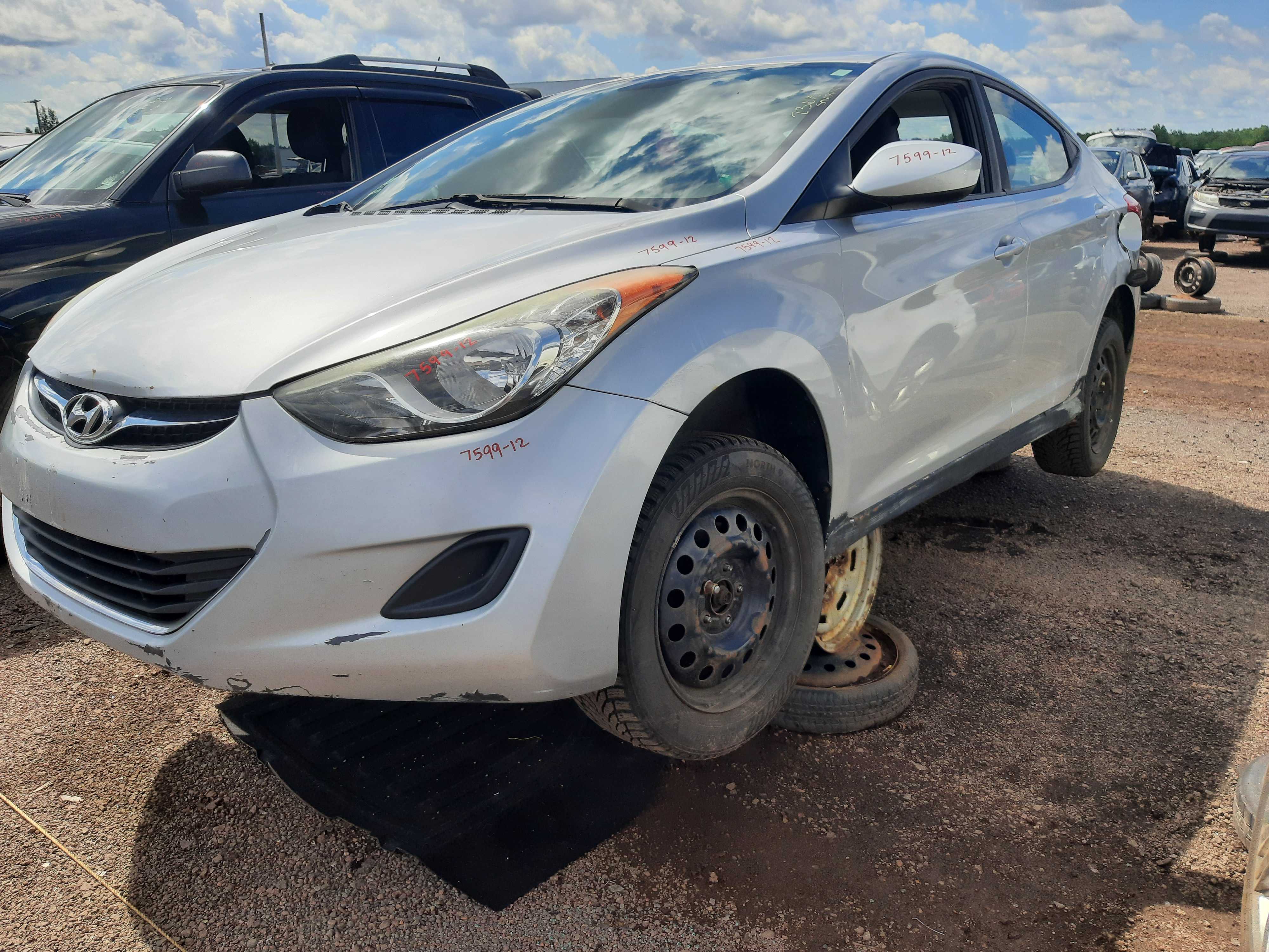 HYUNDAI ELANTRA 2012