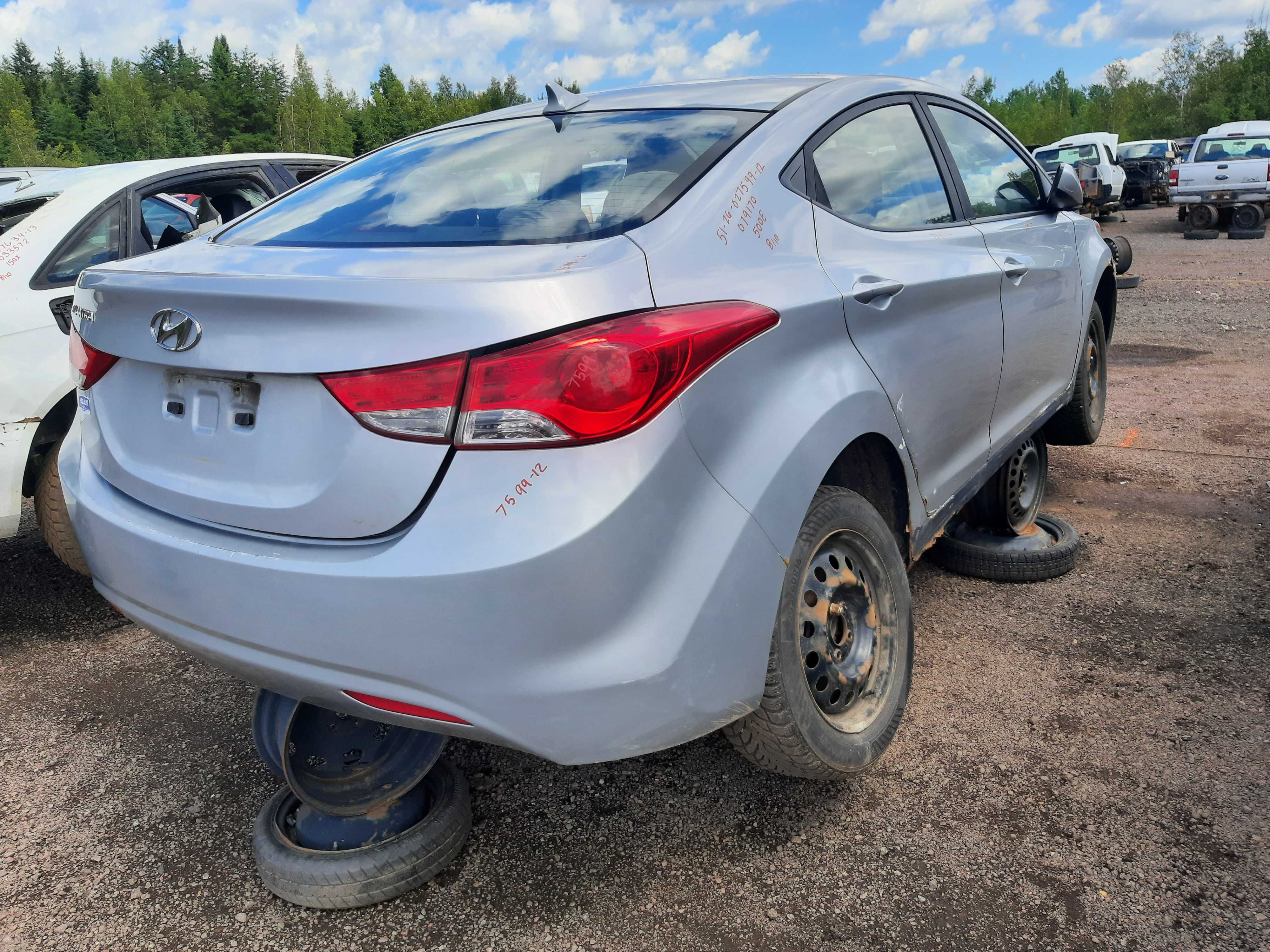 HYUNDAI ELANTRA 2012