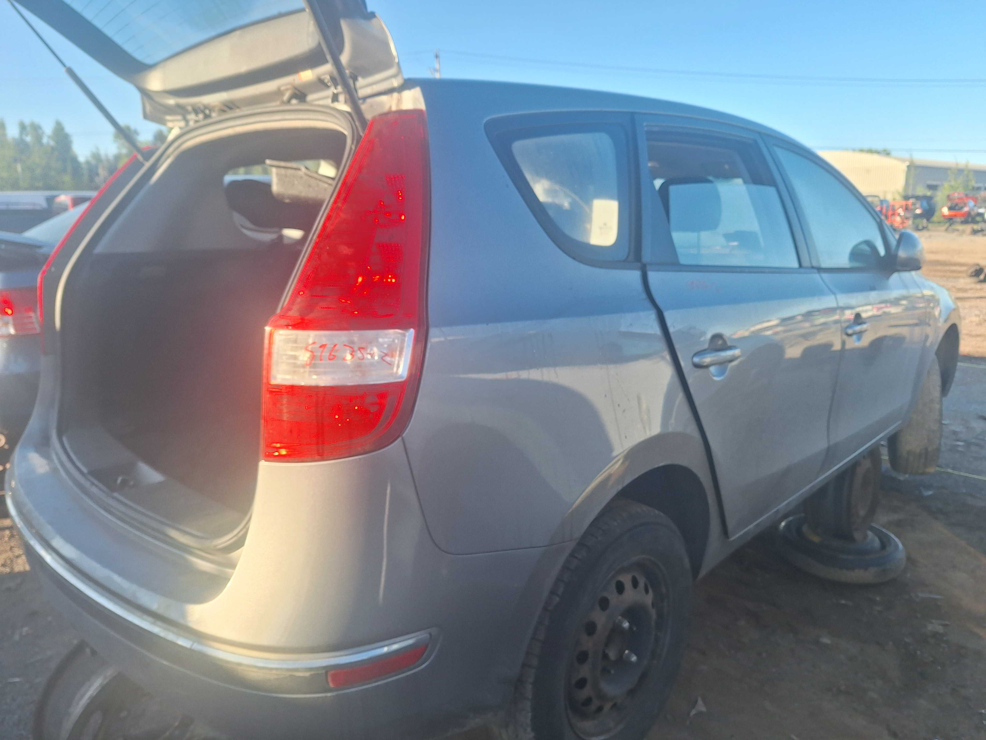 HYUNDAI ELANTRA 2012