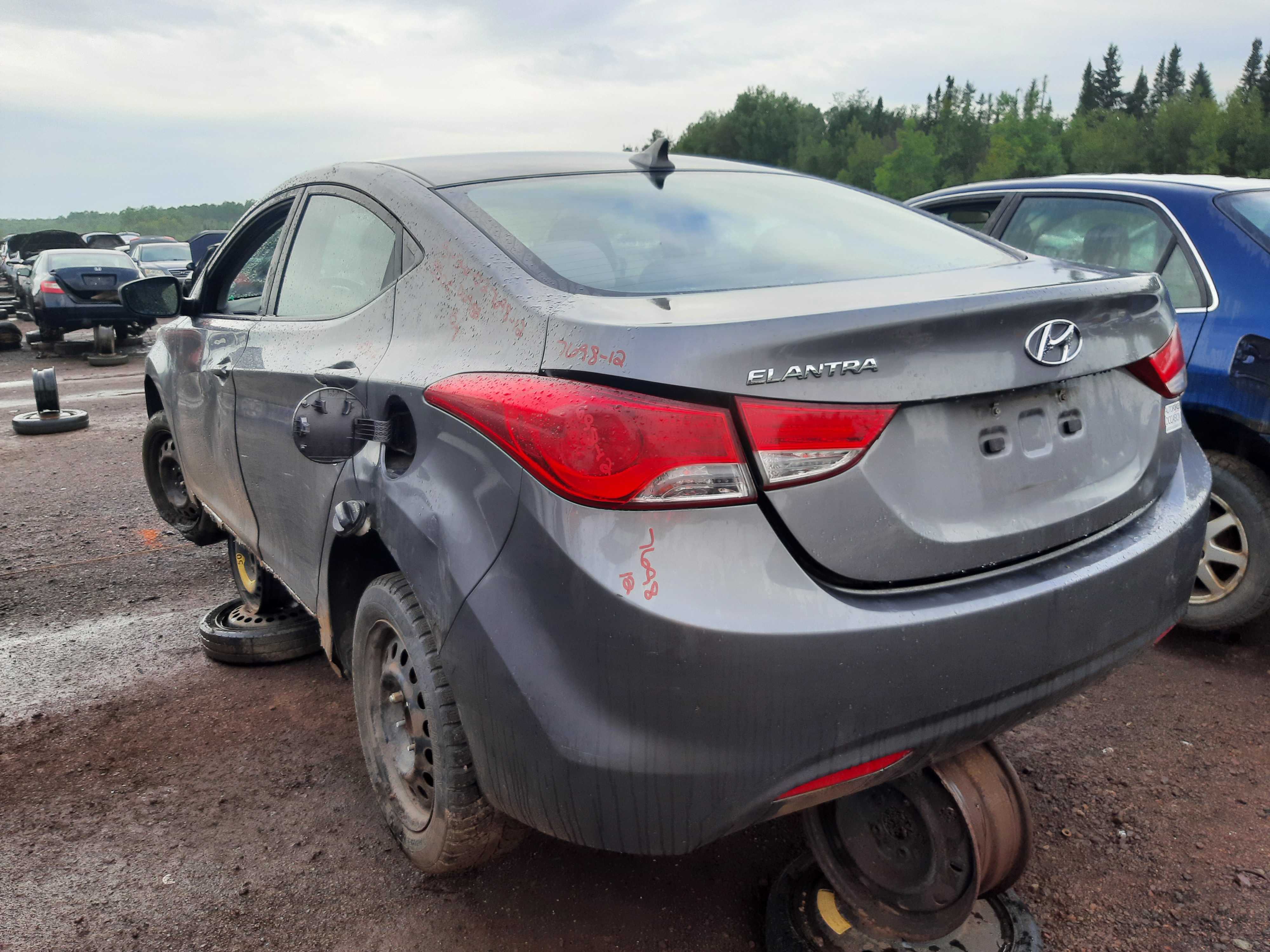 HYUNDAI ELANTRA 2012