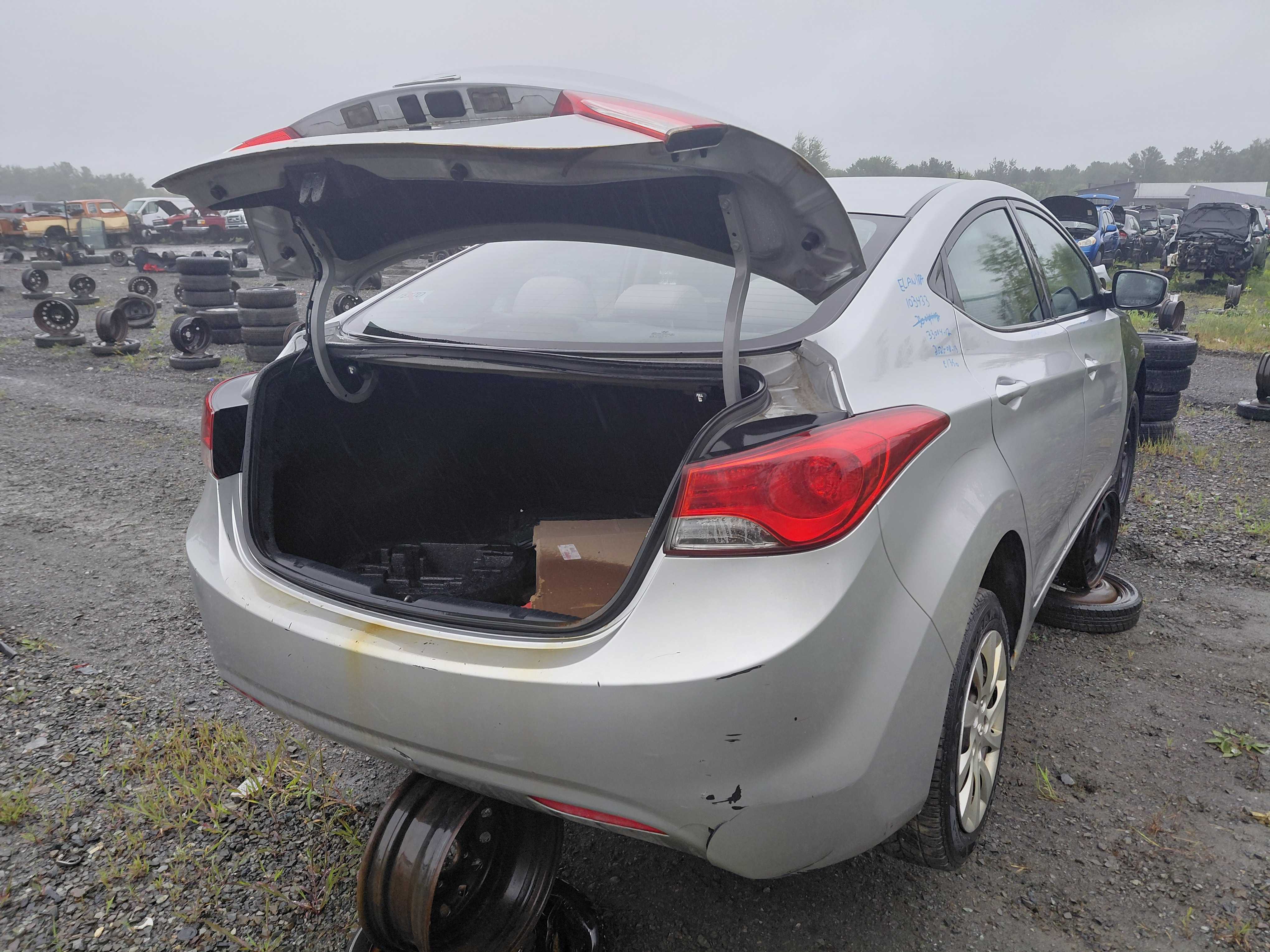 HYUNDAI ELANTRA 2012