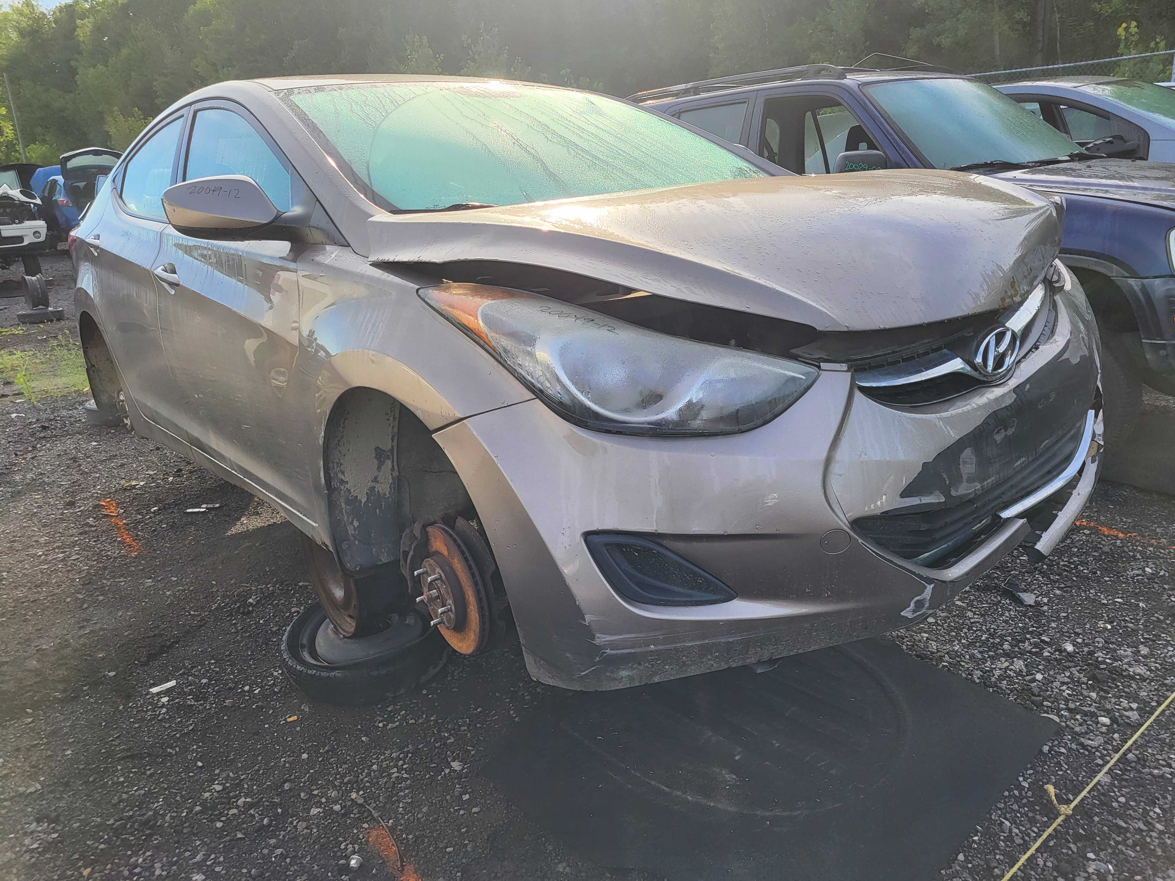 HYUNDAI ELANTRA 2012