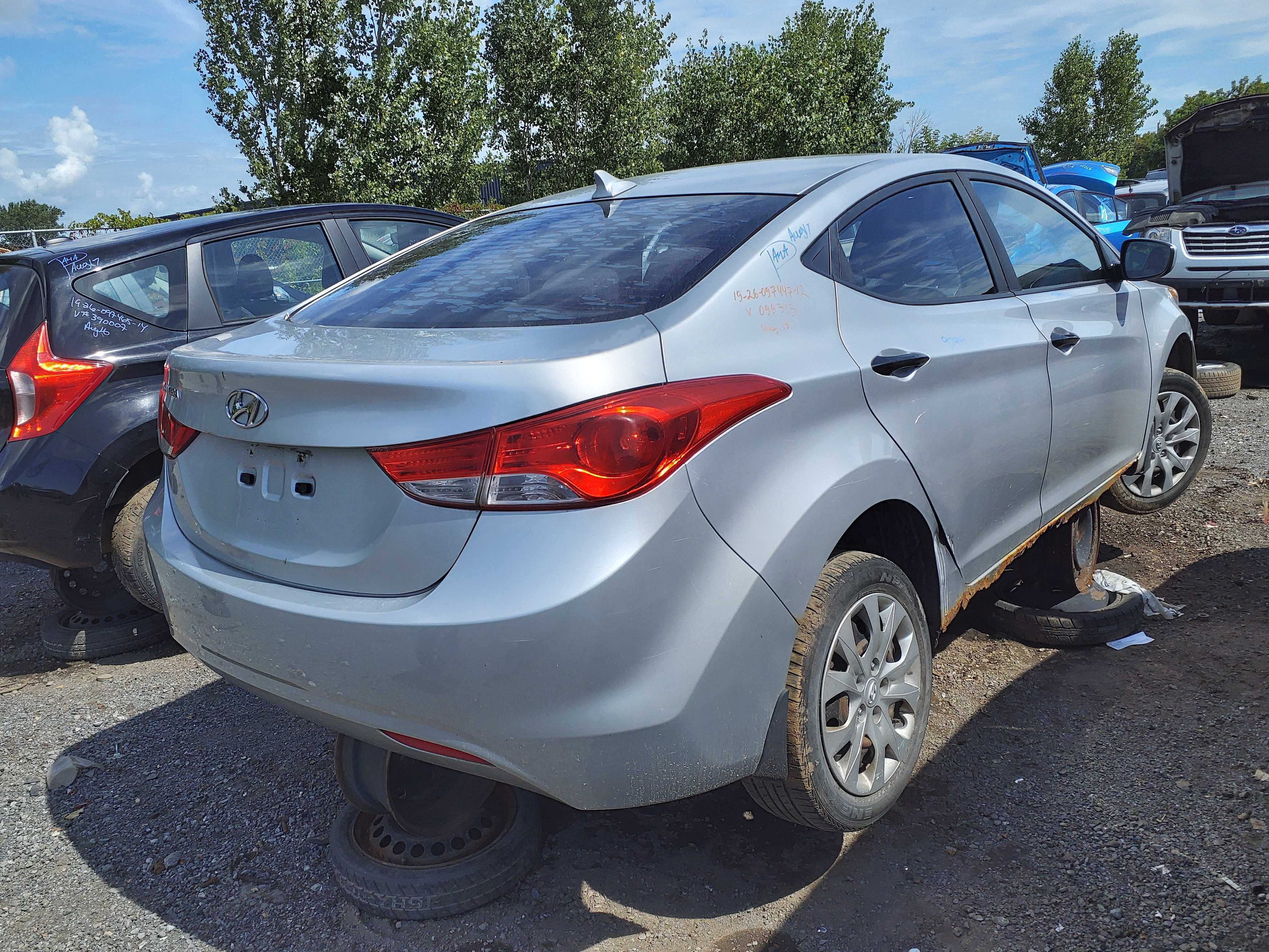 HYUNDAI ELANTRA 2012