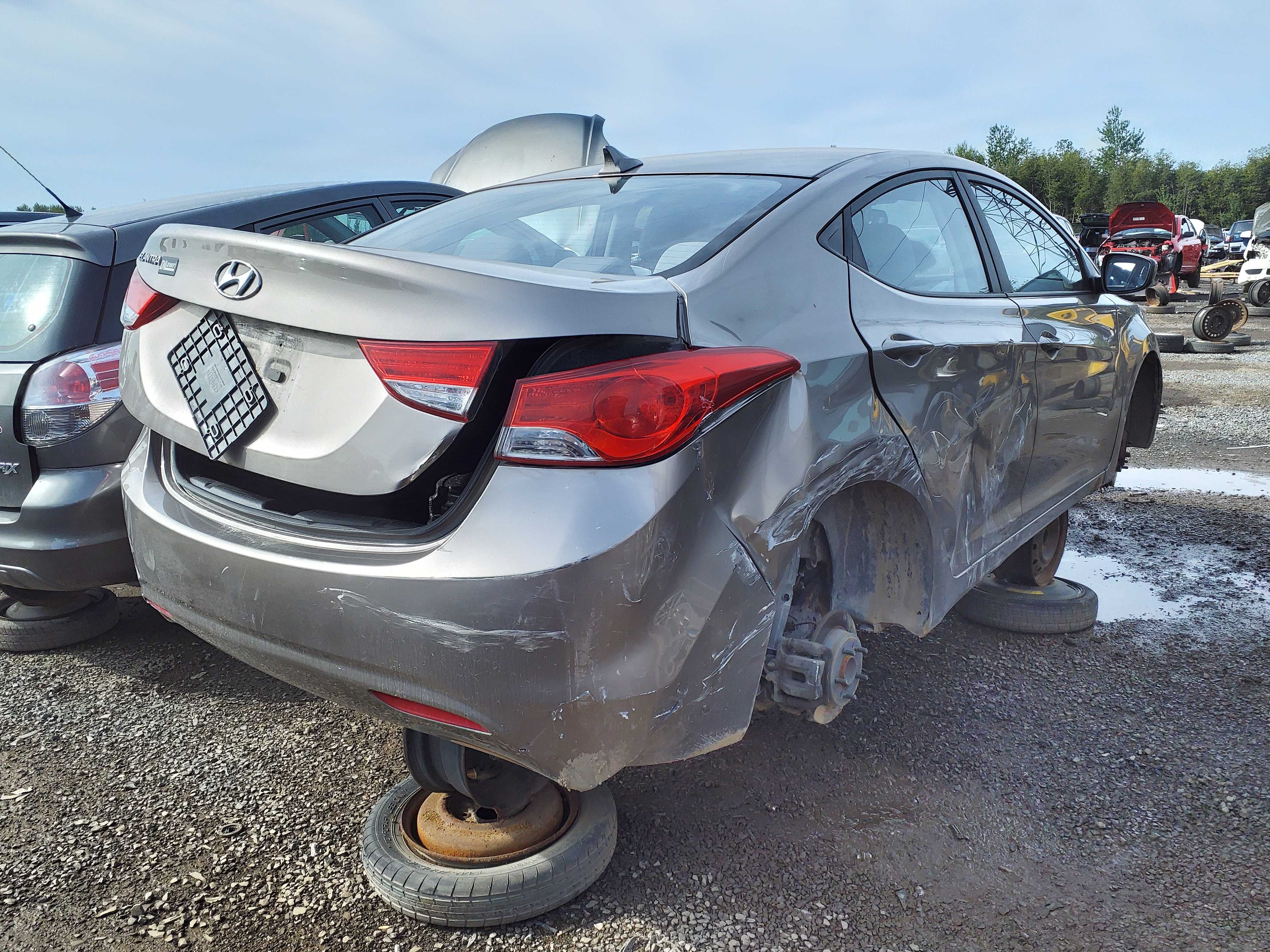 HYUNDAI ELANTRA 2012