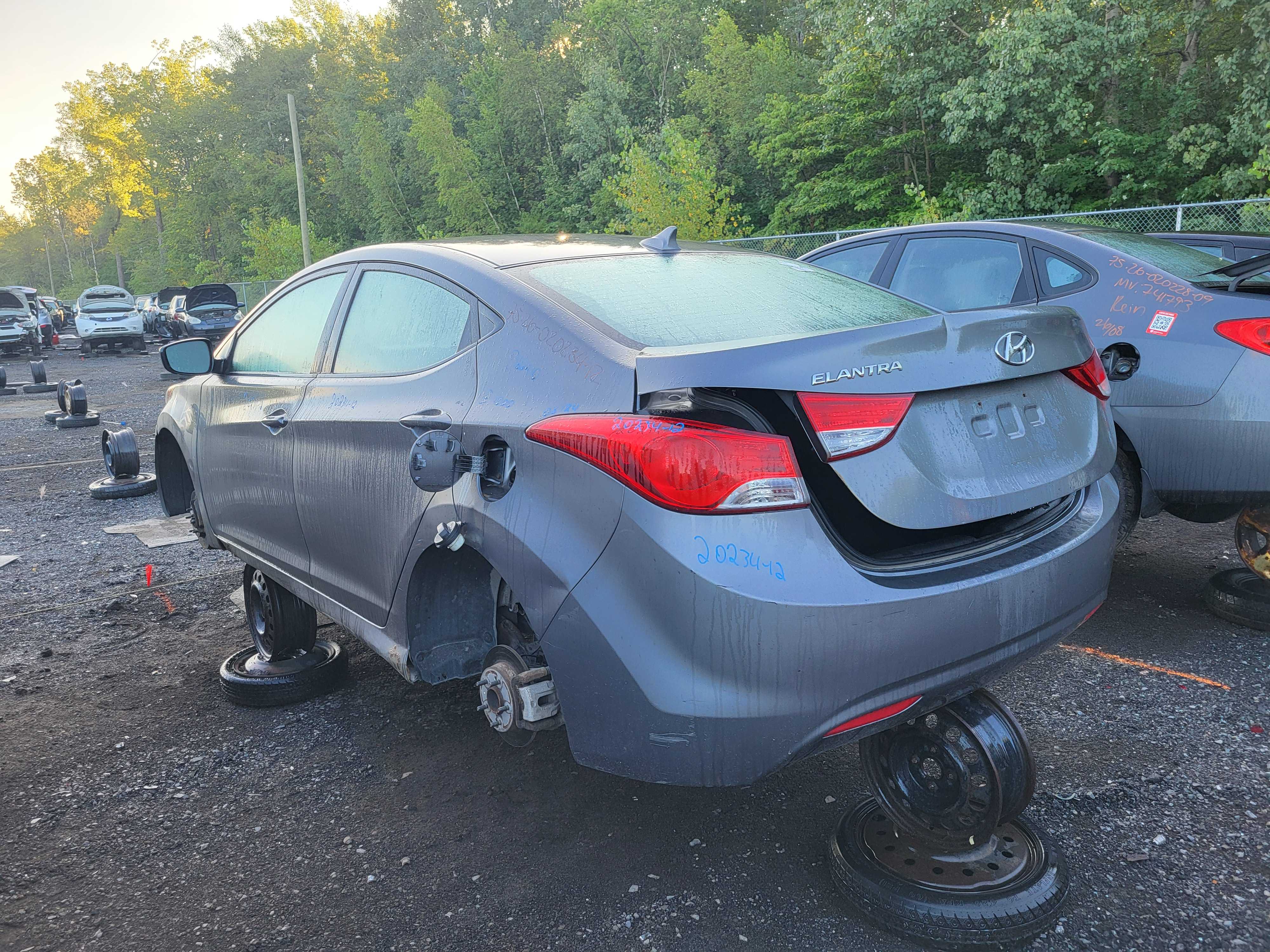 HYUNDAI ELANTRA 2012