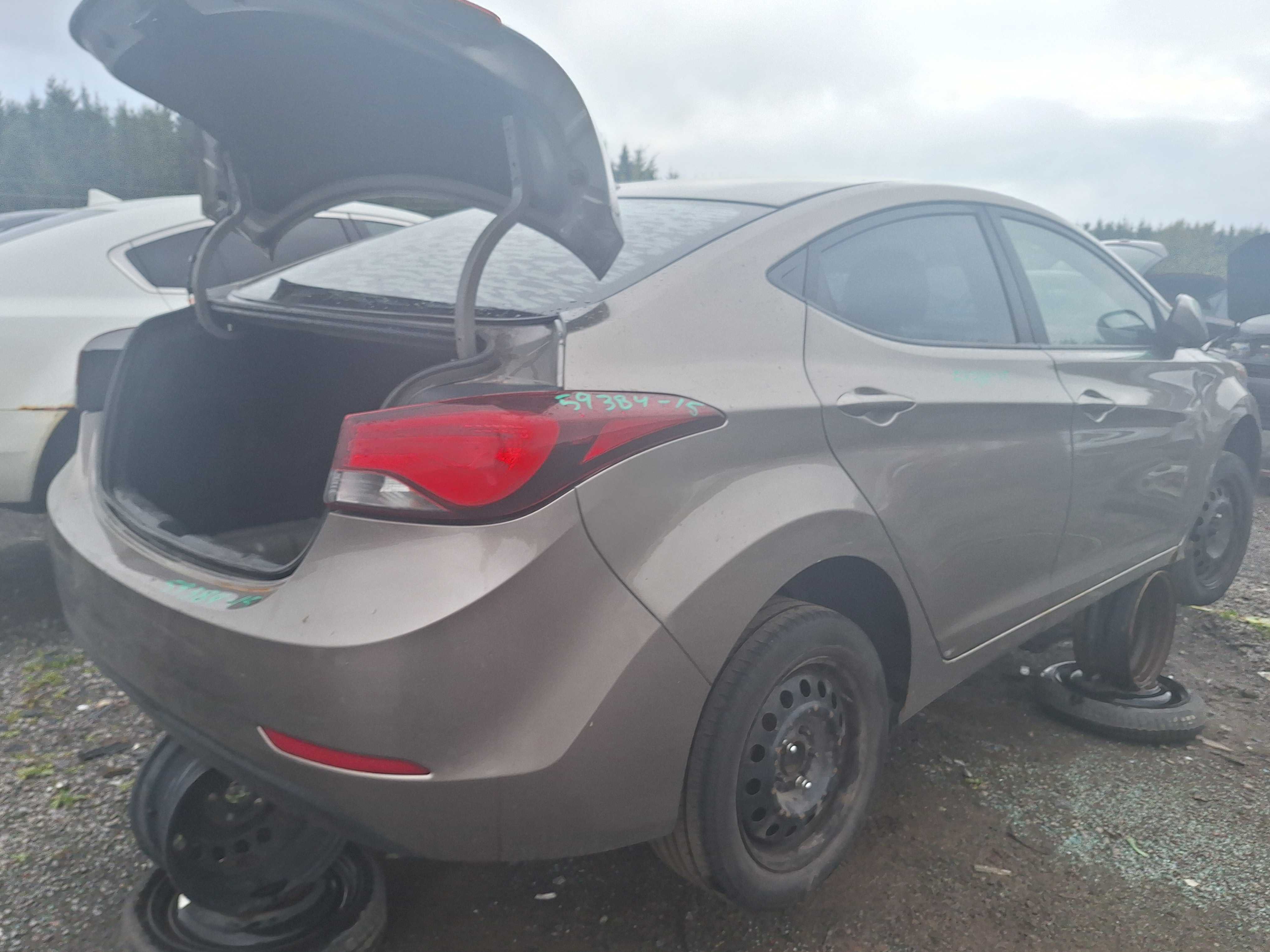 HYUNDAI ELANTRA 2015