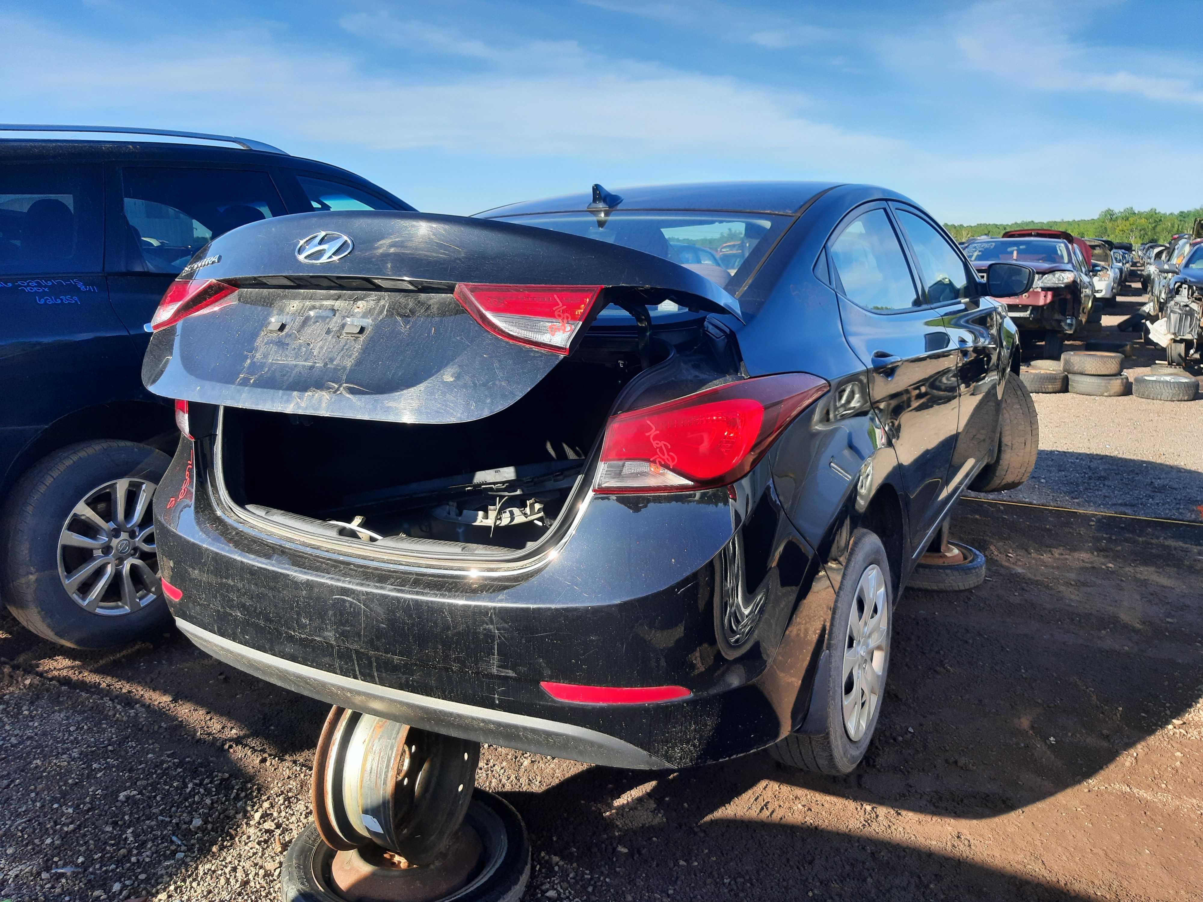 HYUNDAI ELANTRA 2015