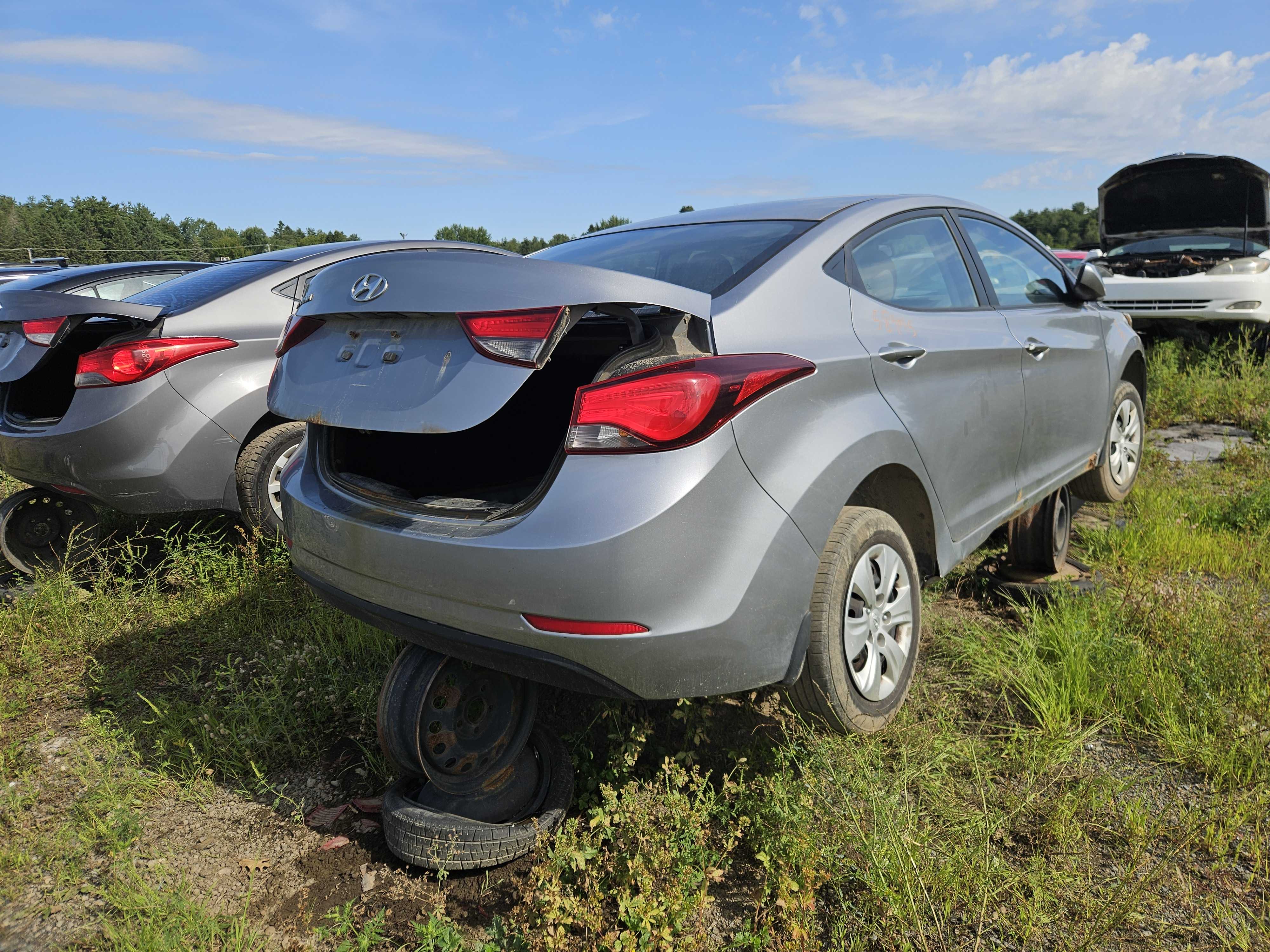 HYUNDAI ELANTRA 2015