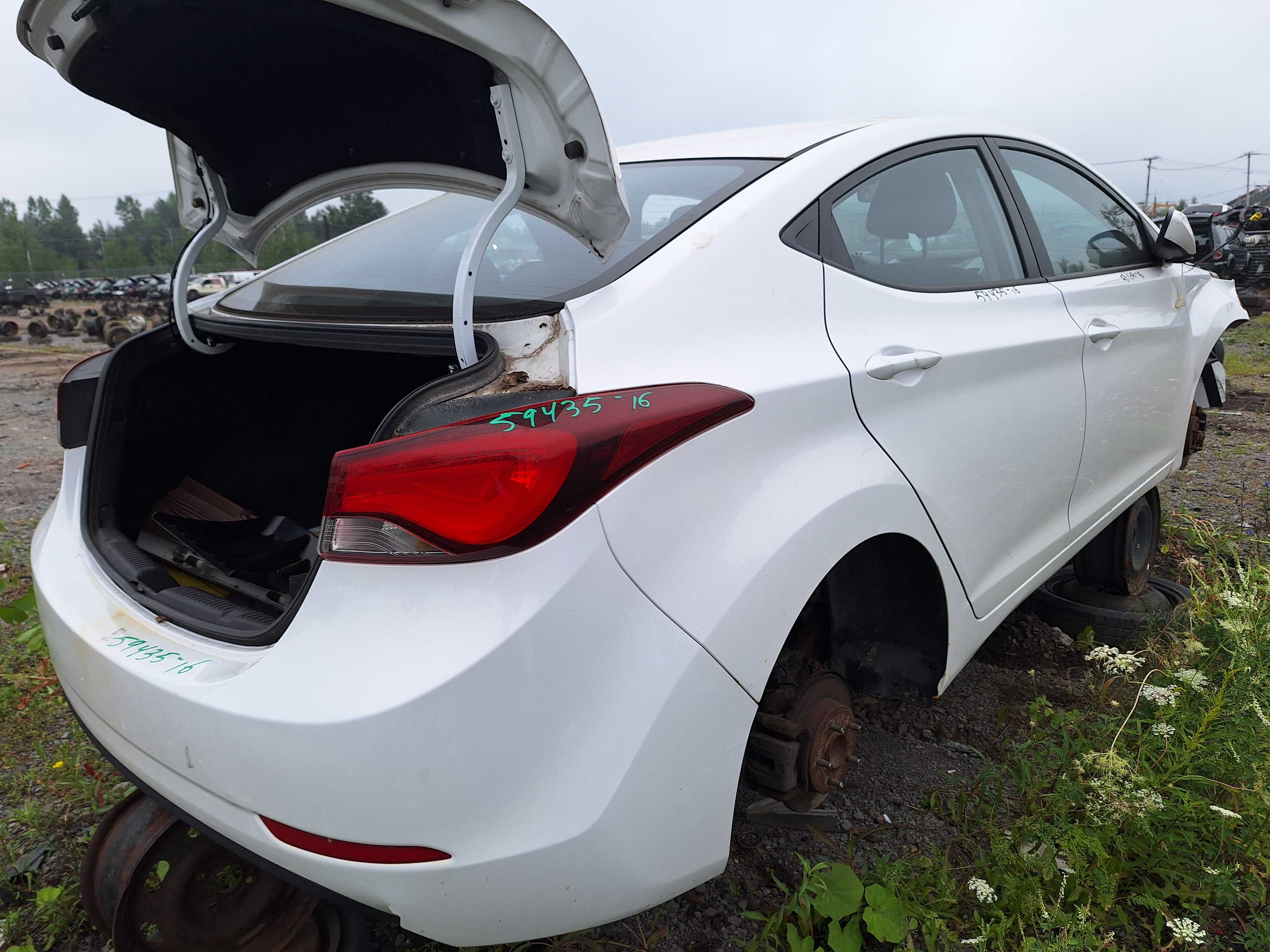 HYUNDAI ELANTRA 2016