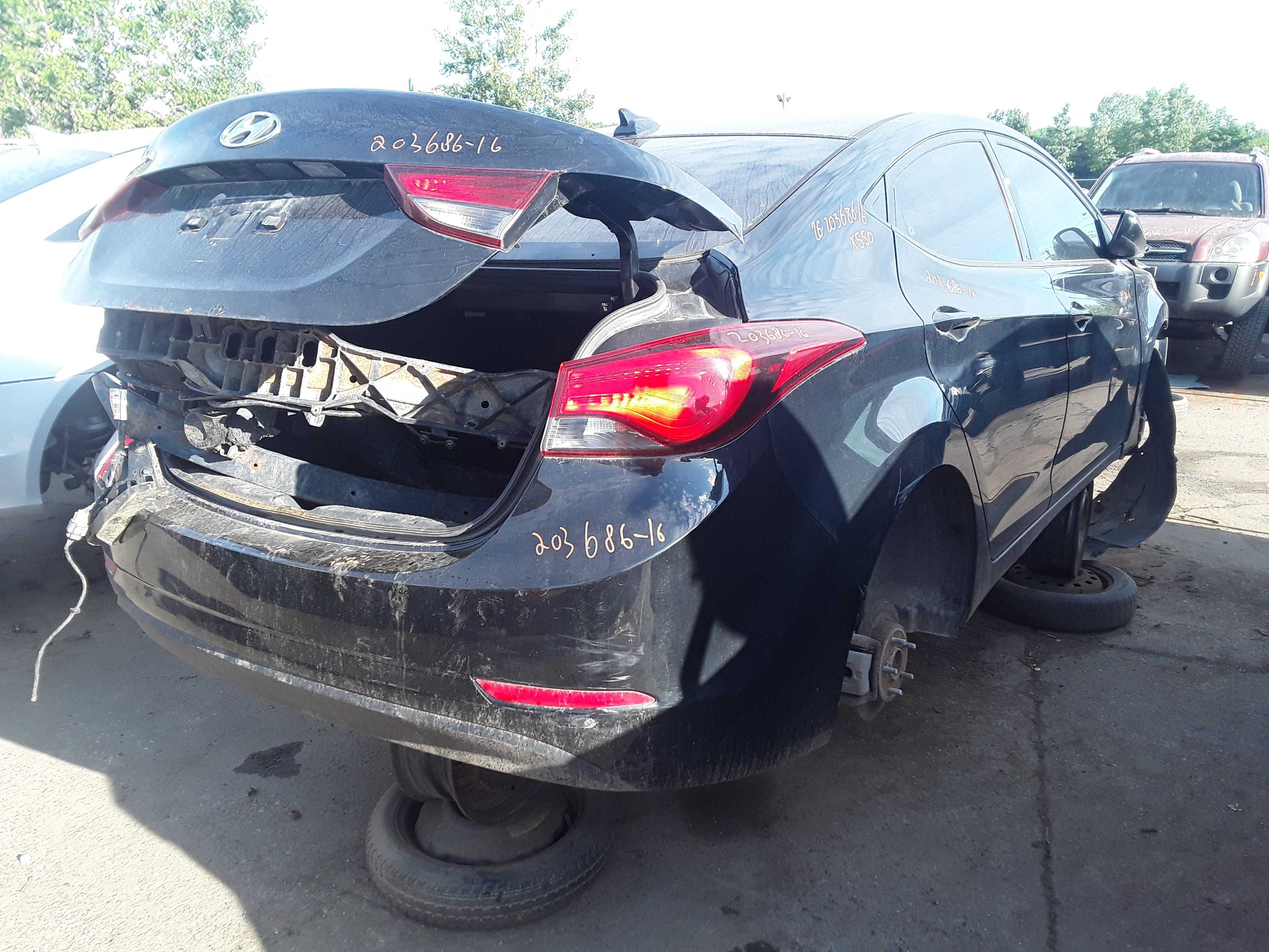 HYUNDAI ELANTRA 2016