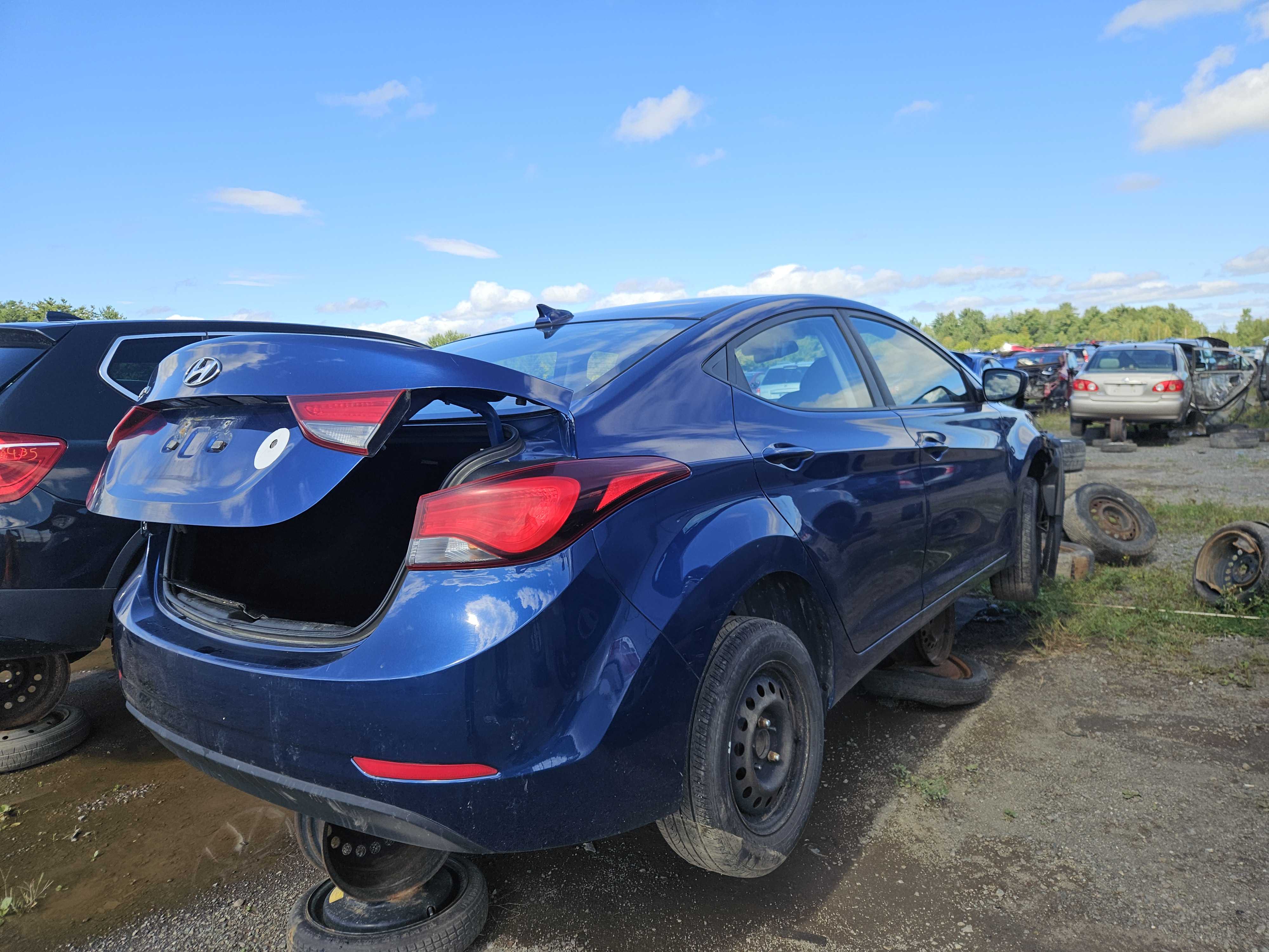 HYUNDAI ELANTRA 2016