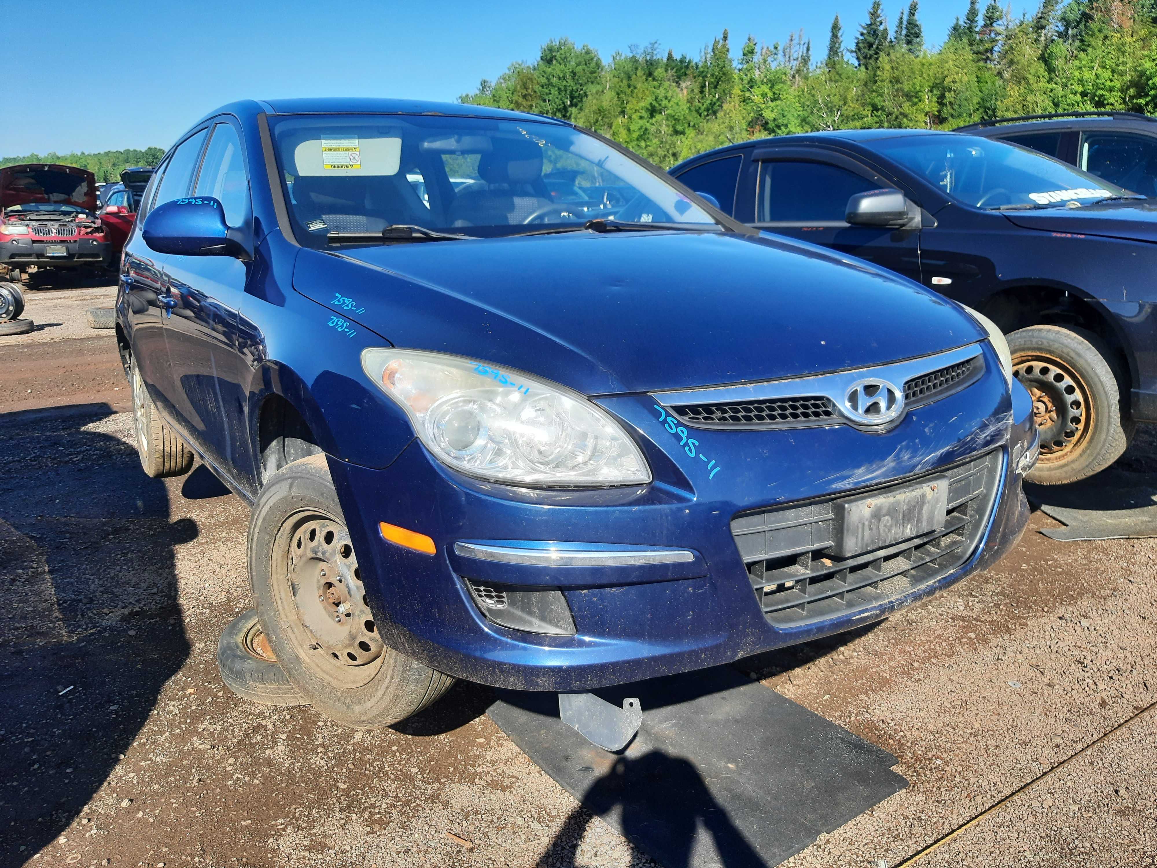 HYUNDAI ELANTRA TOURING 2011