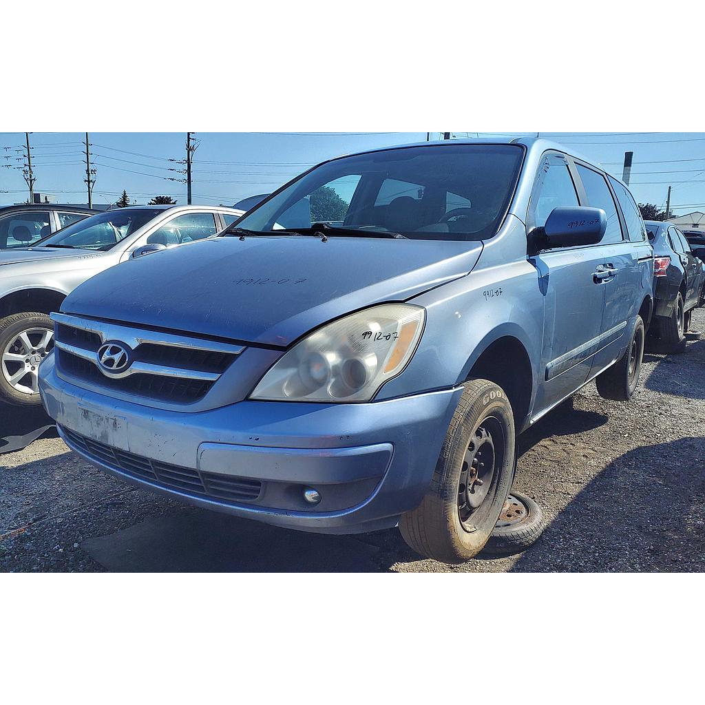 HYUNDAI ENTOURAGE 2007