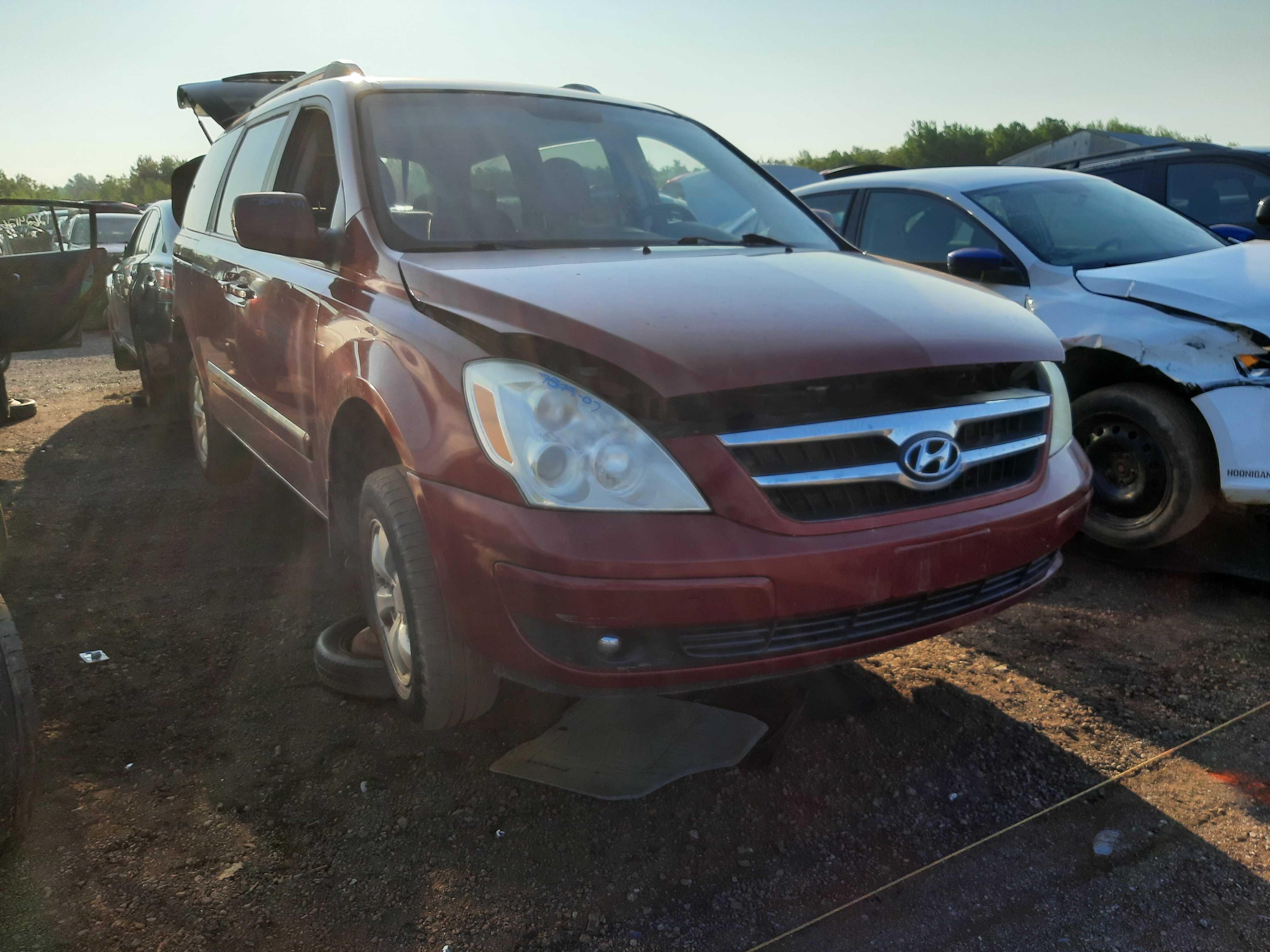HYUNDAI ENTOURAGE 2007