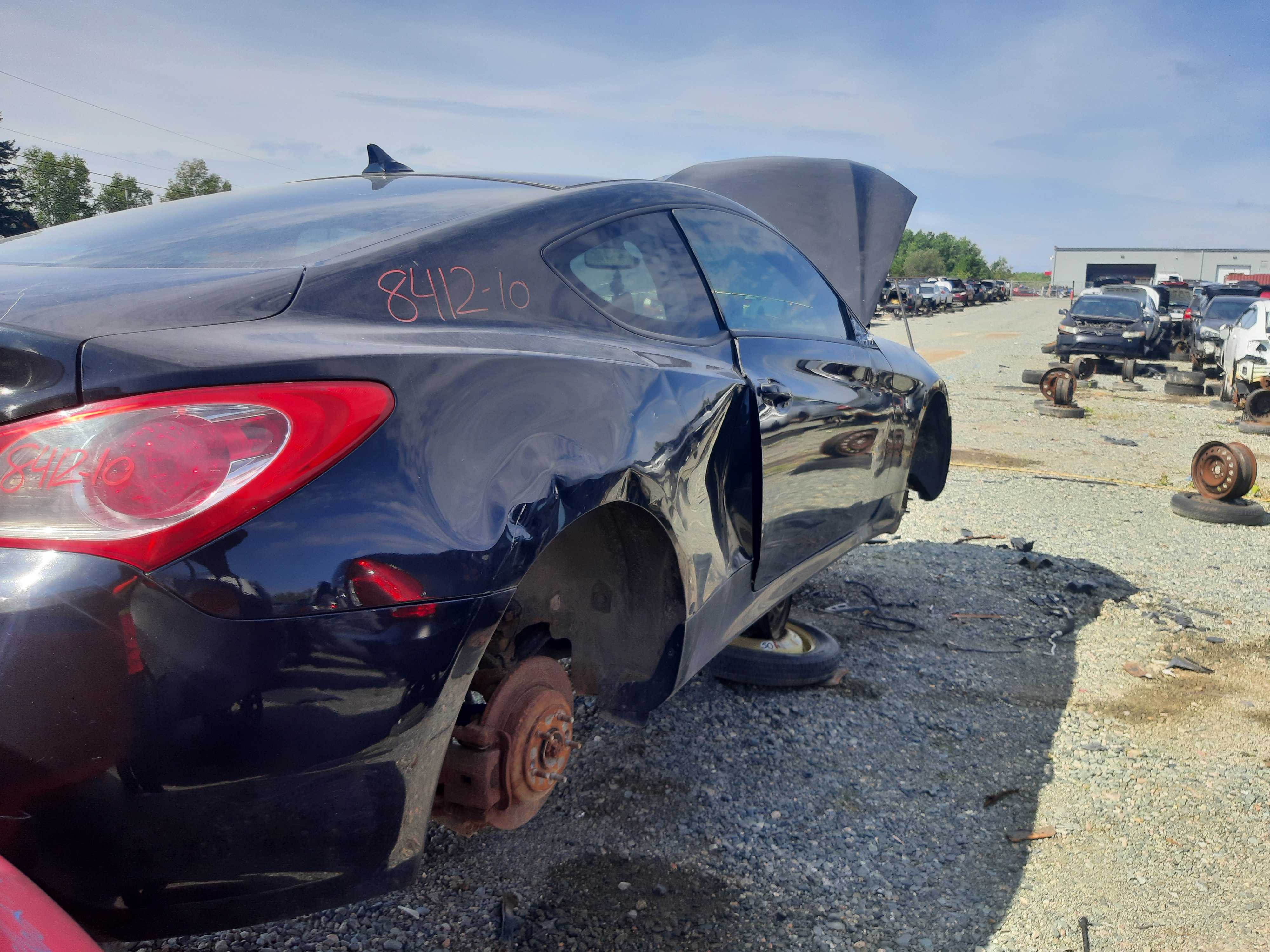 HYUNDAI GENESIS 2010
