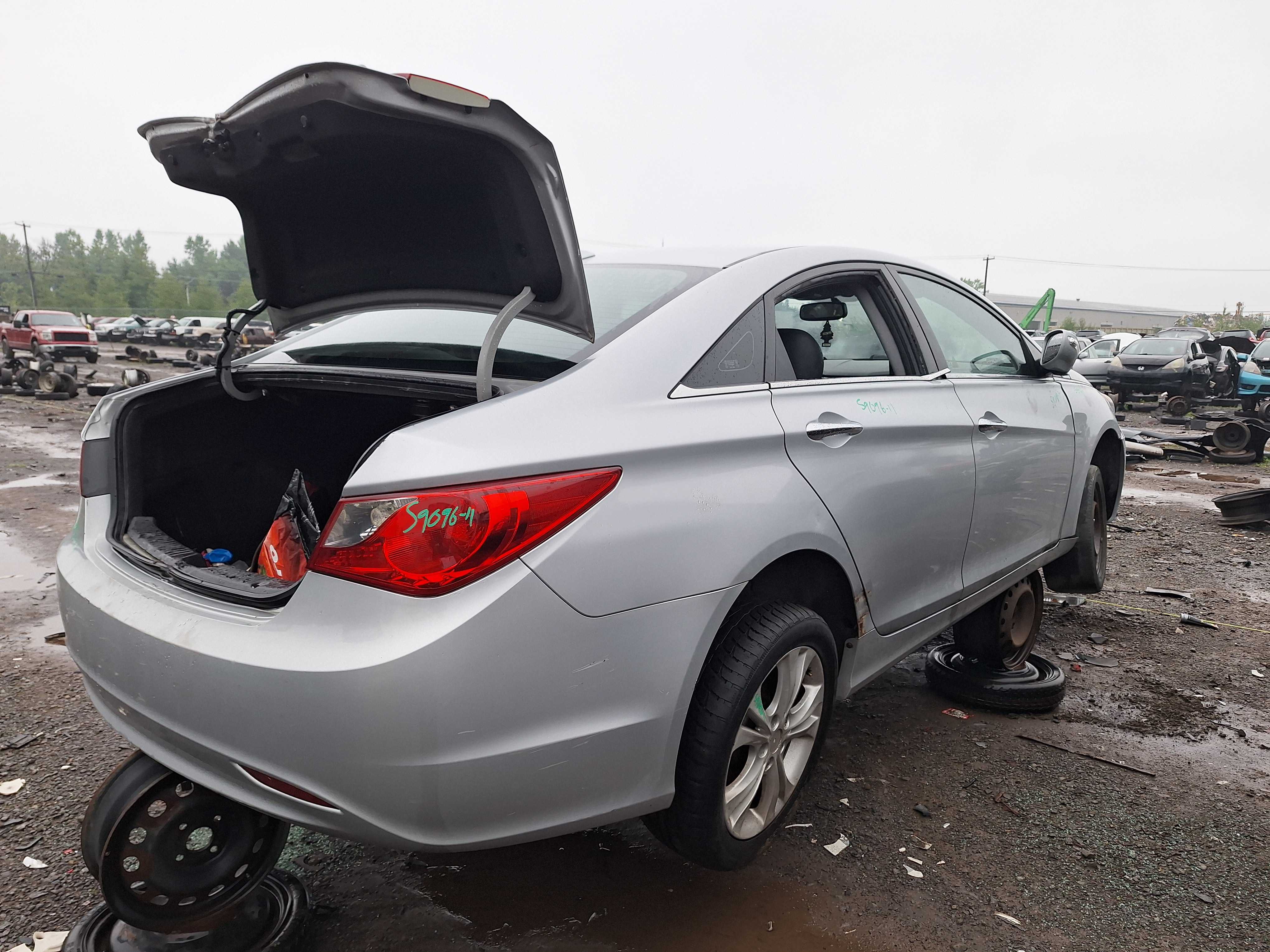 HYUNDAI SONATA 2011