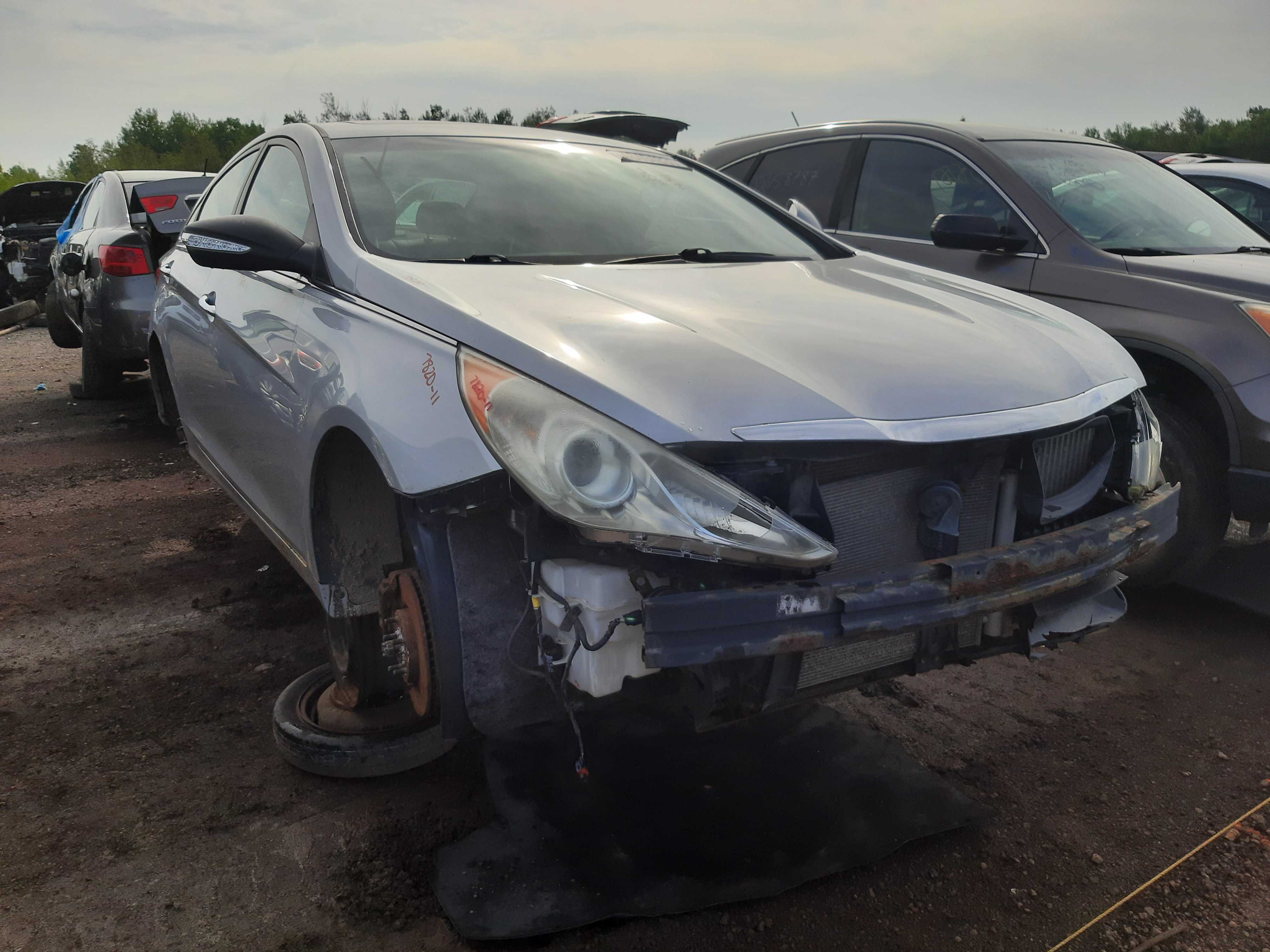 HYUNDAI SONATA 2011