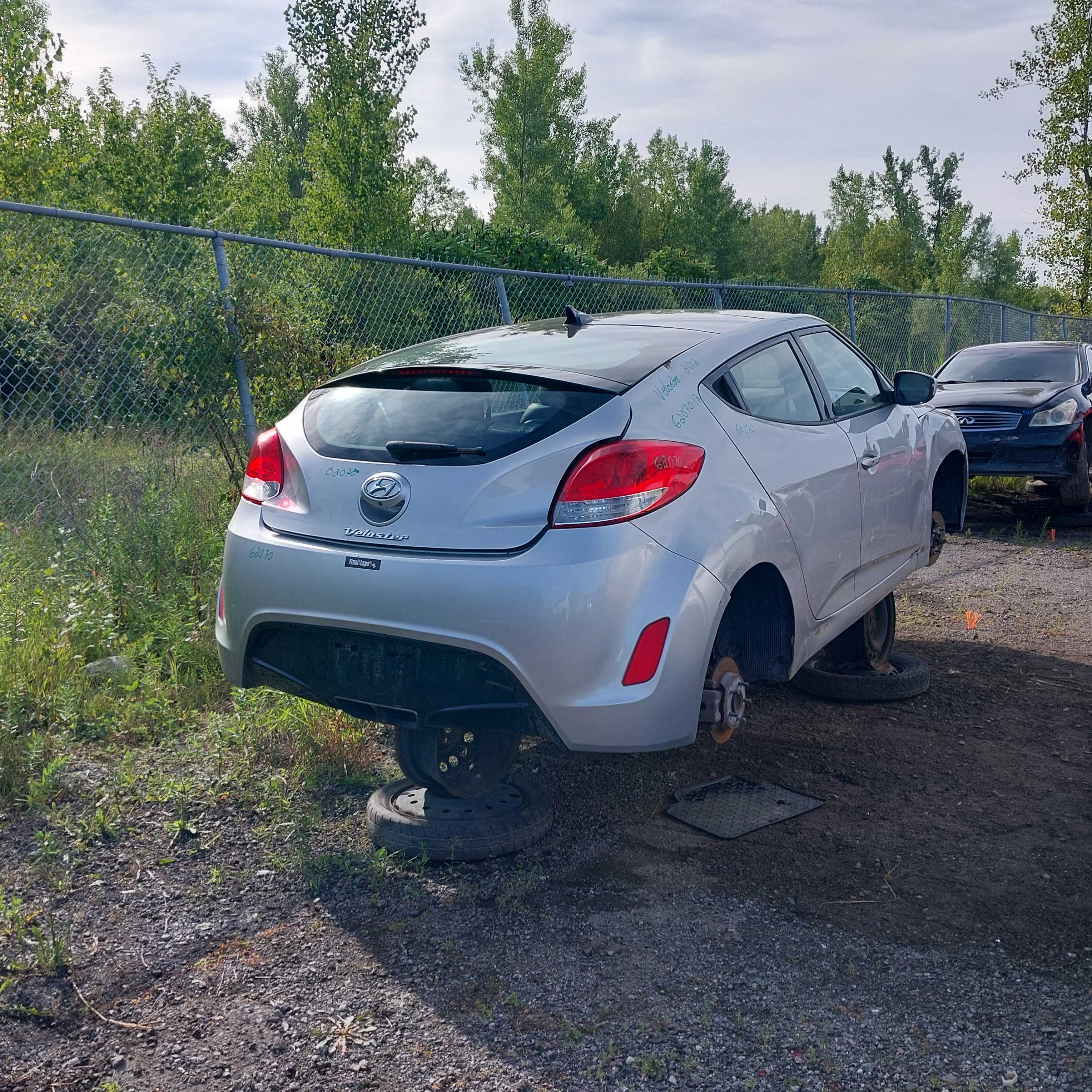 HYUNDAI VELOSTER 2012