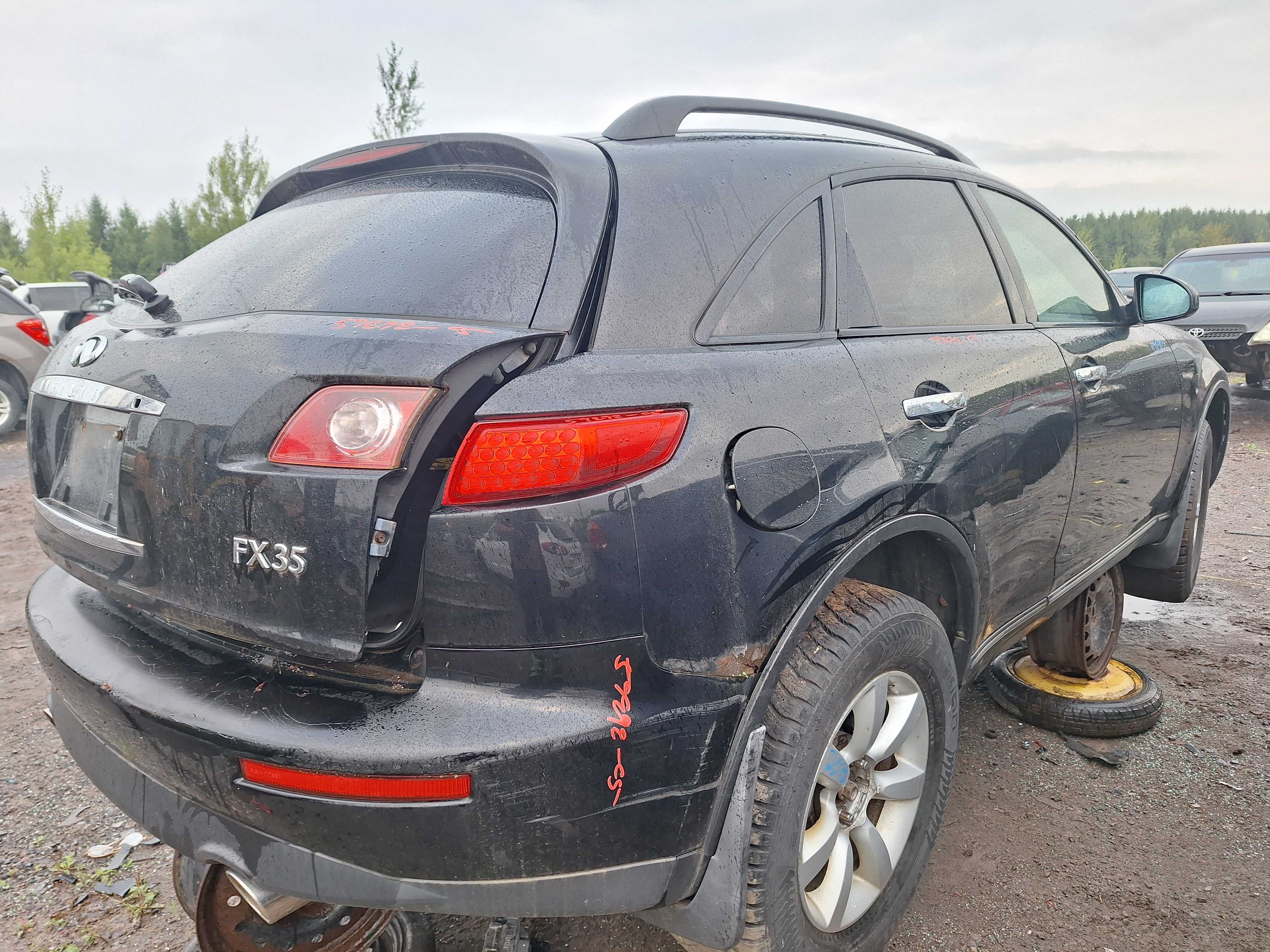 INFINITI FX35 2005