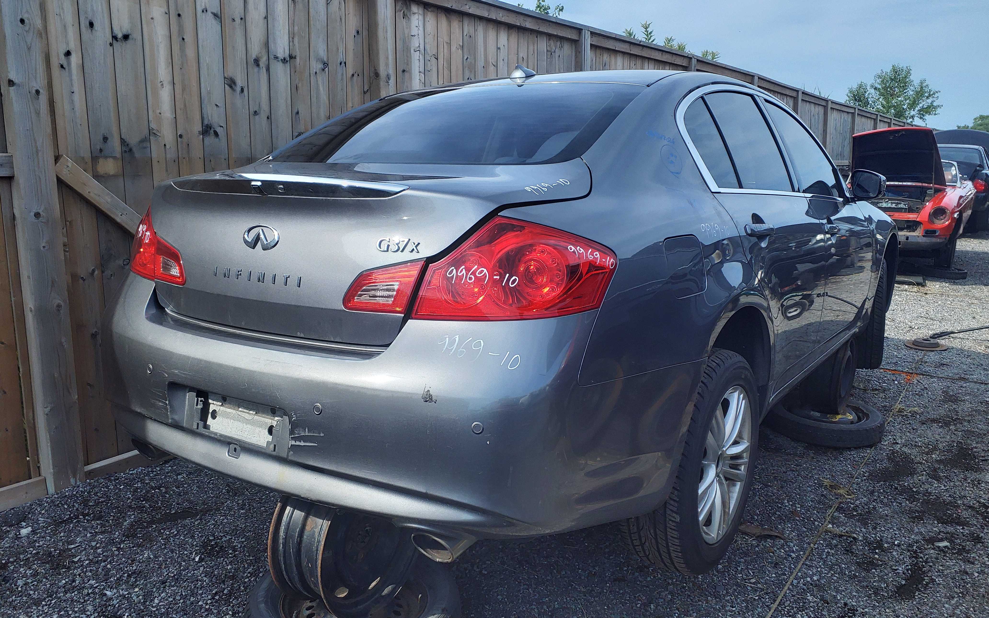 INFINITI G37 SEDAN 2010