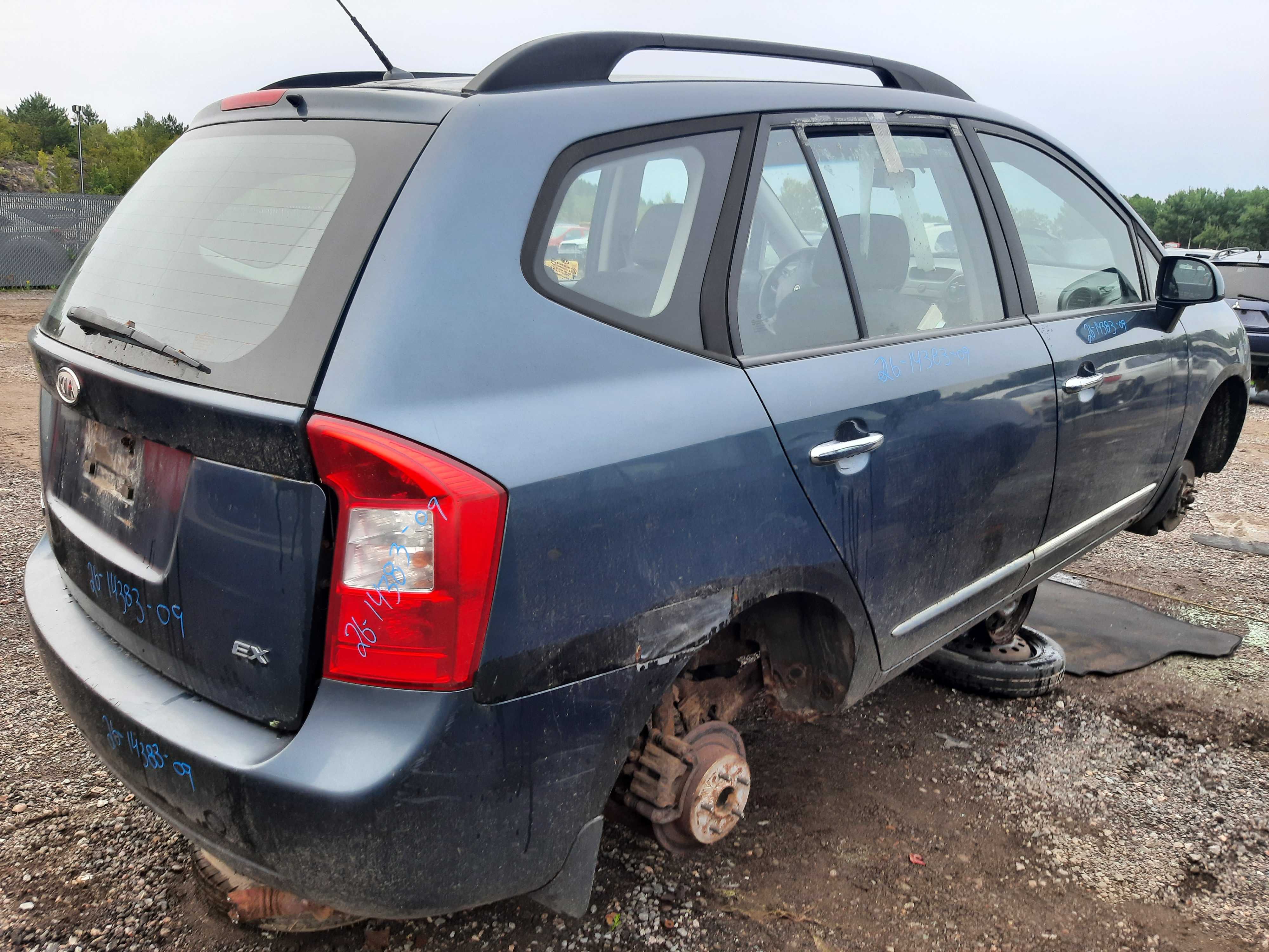 KIA RONDO 2009