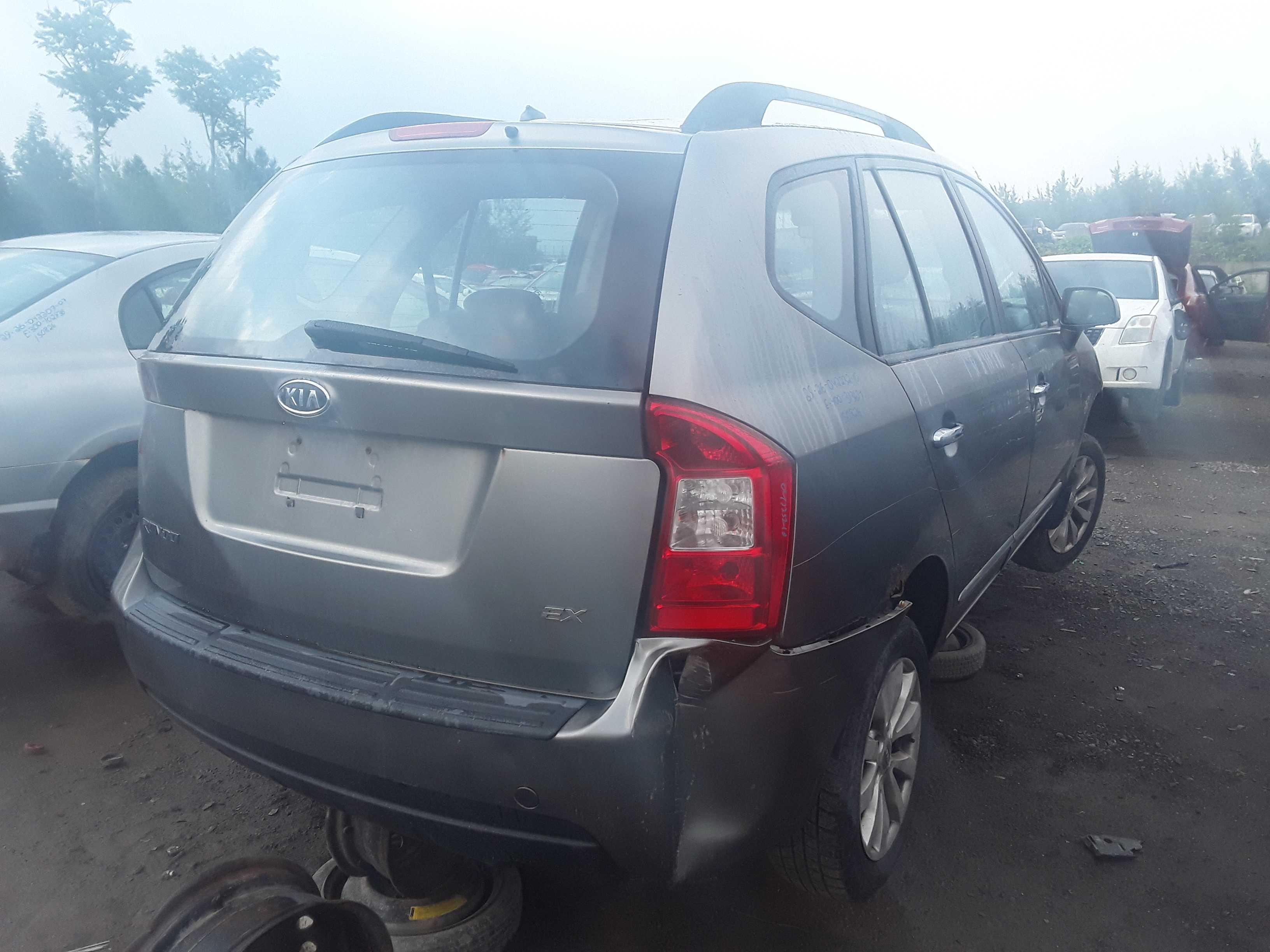 KIA RONDO 2010