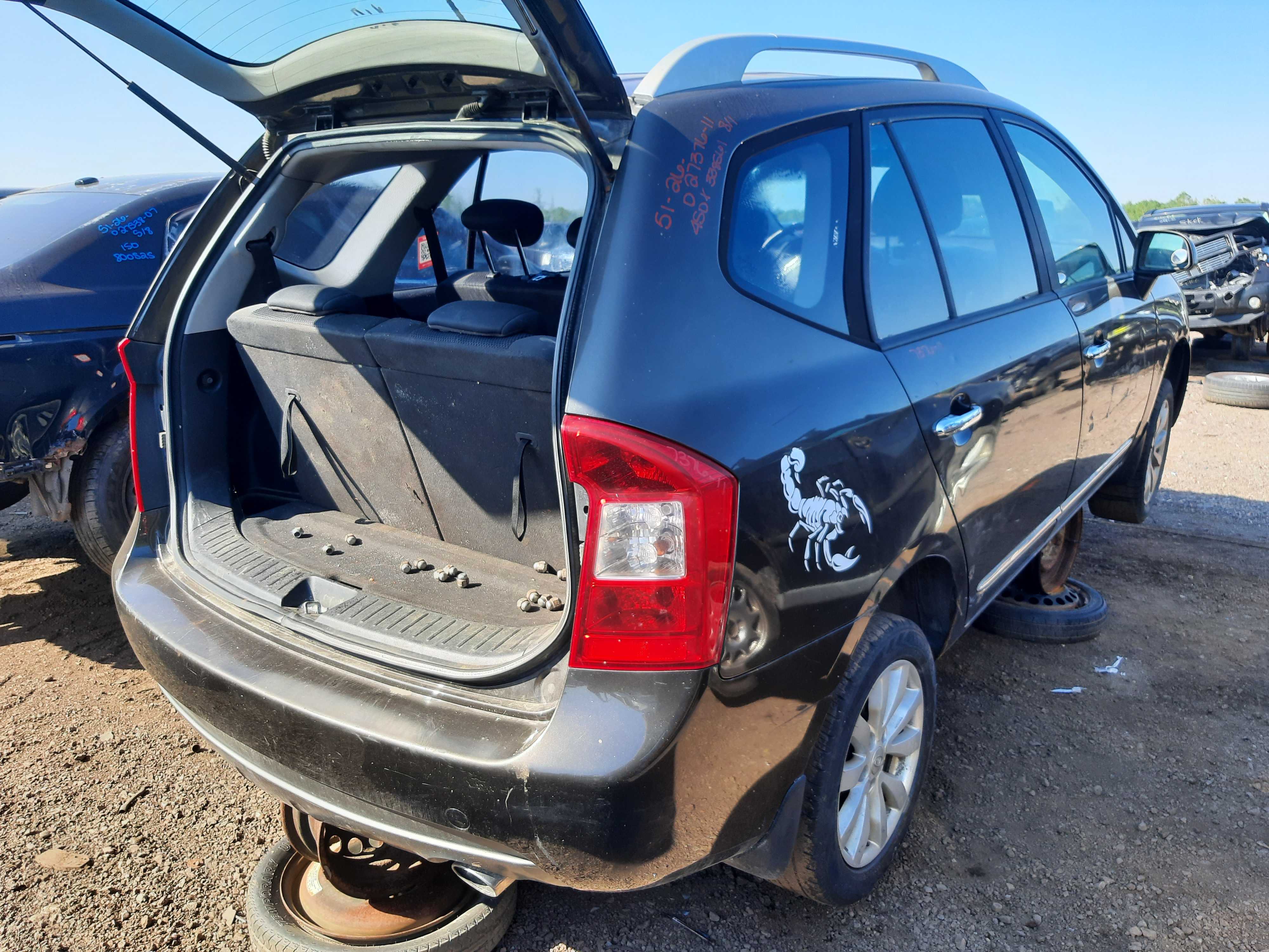 KIA RONDO 2011