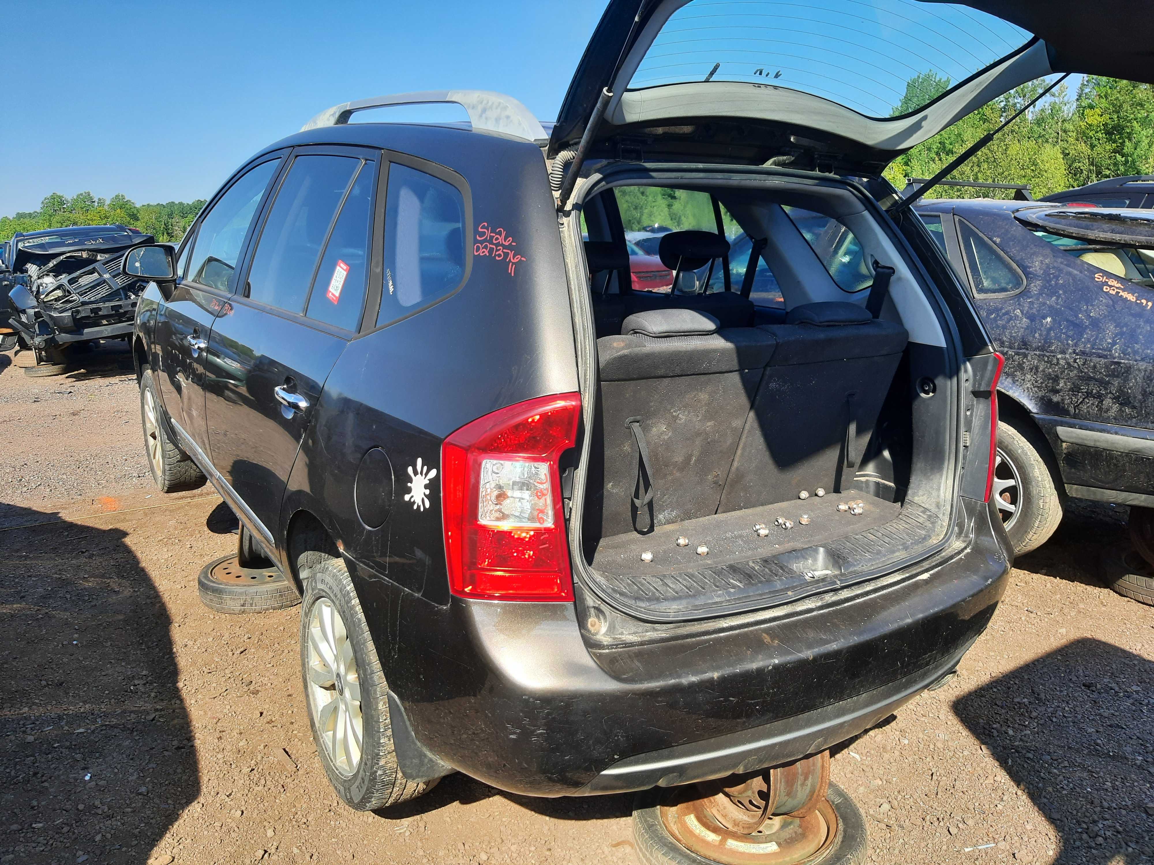 KIA RONDO 2011