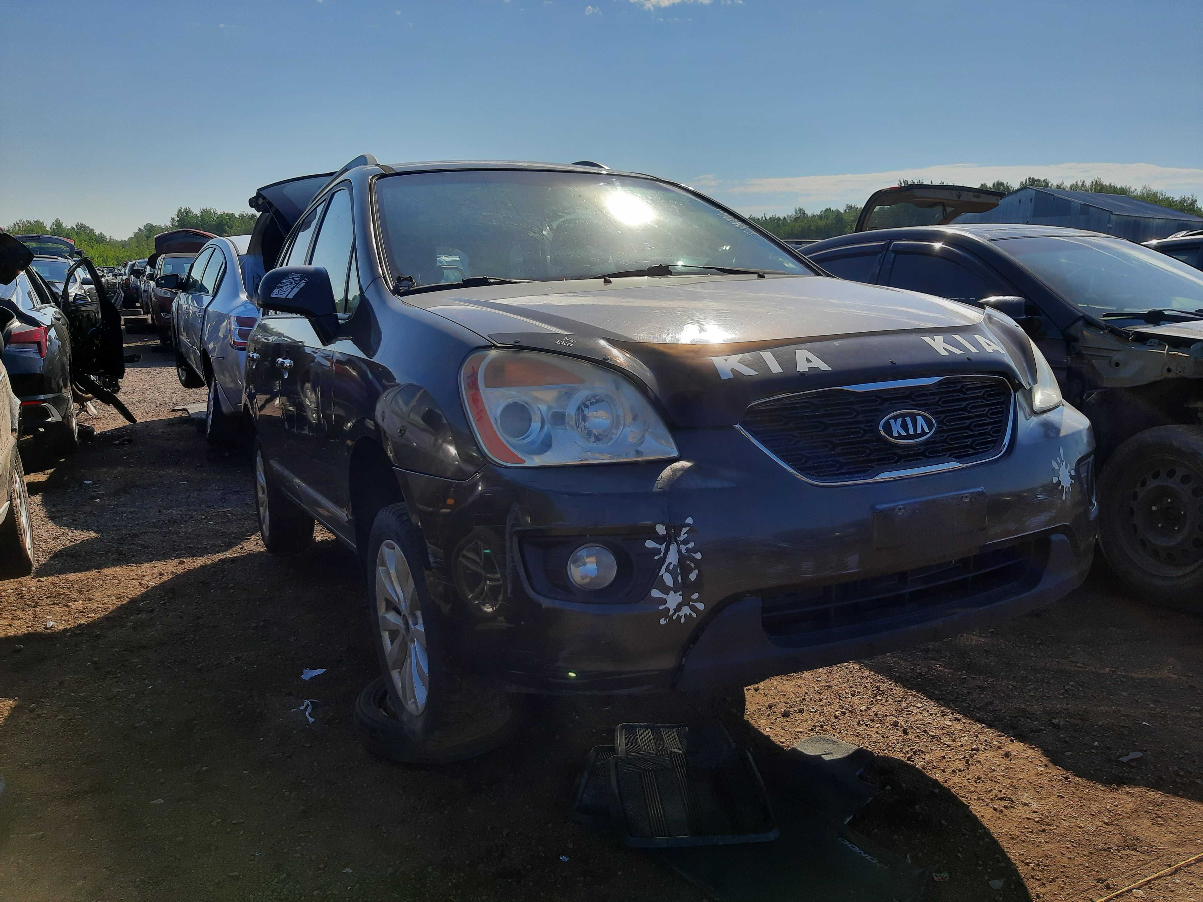 KIA RONDO 2011
