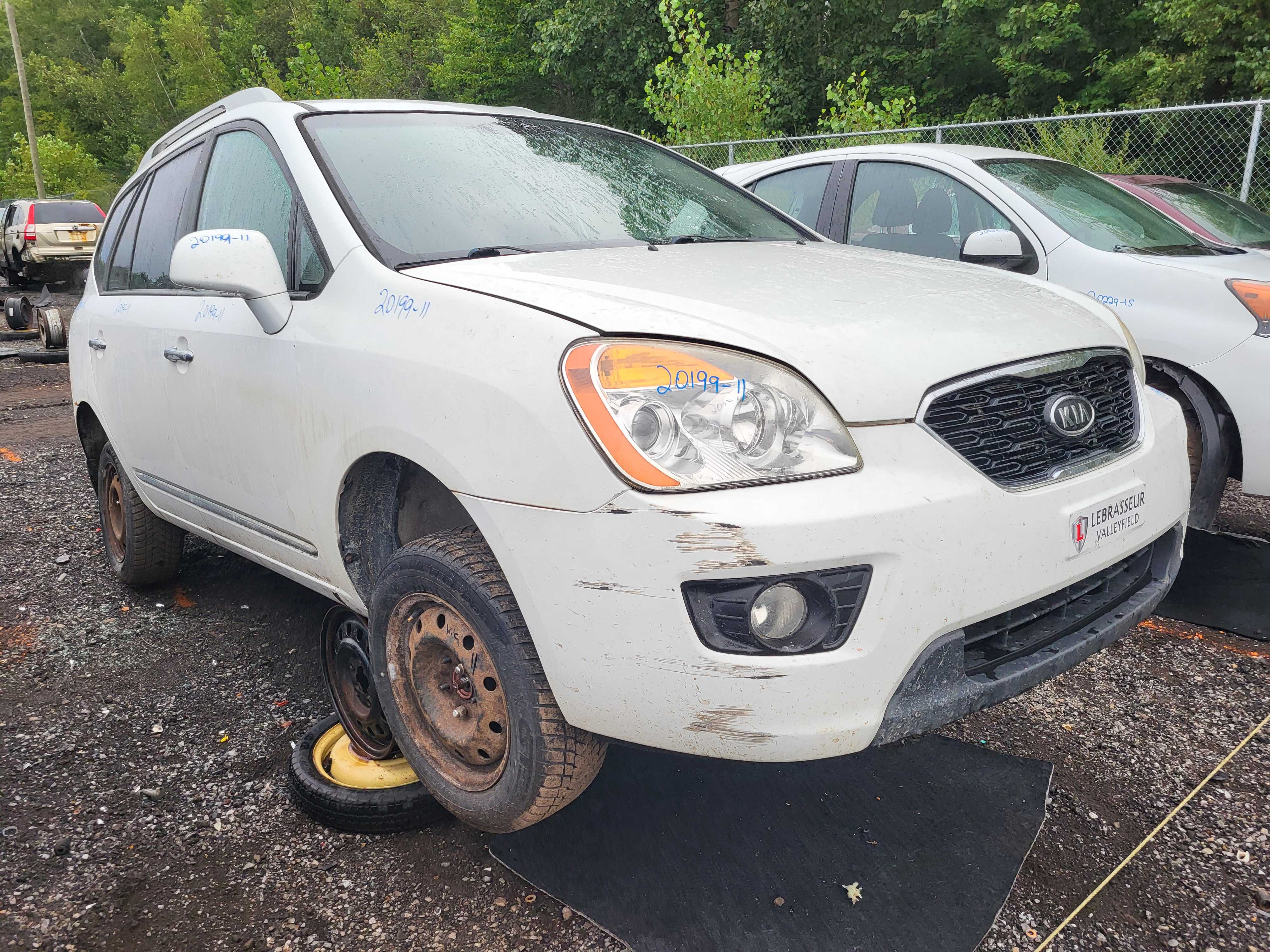 KIA RONDO 2011