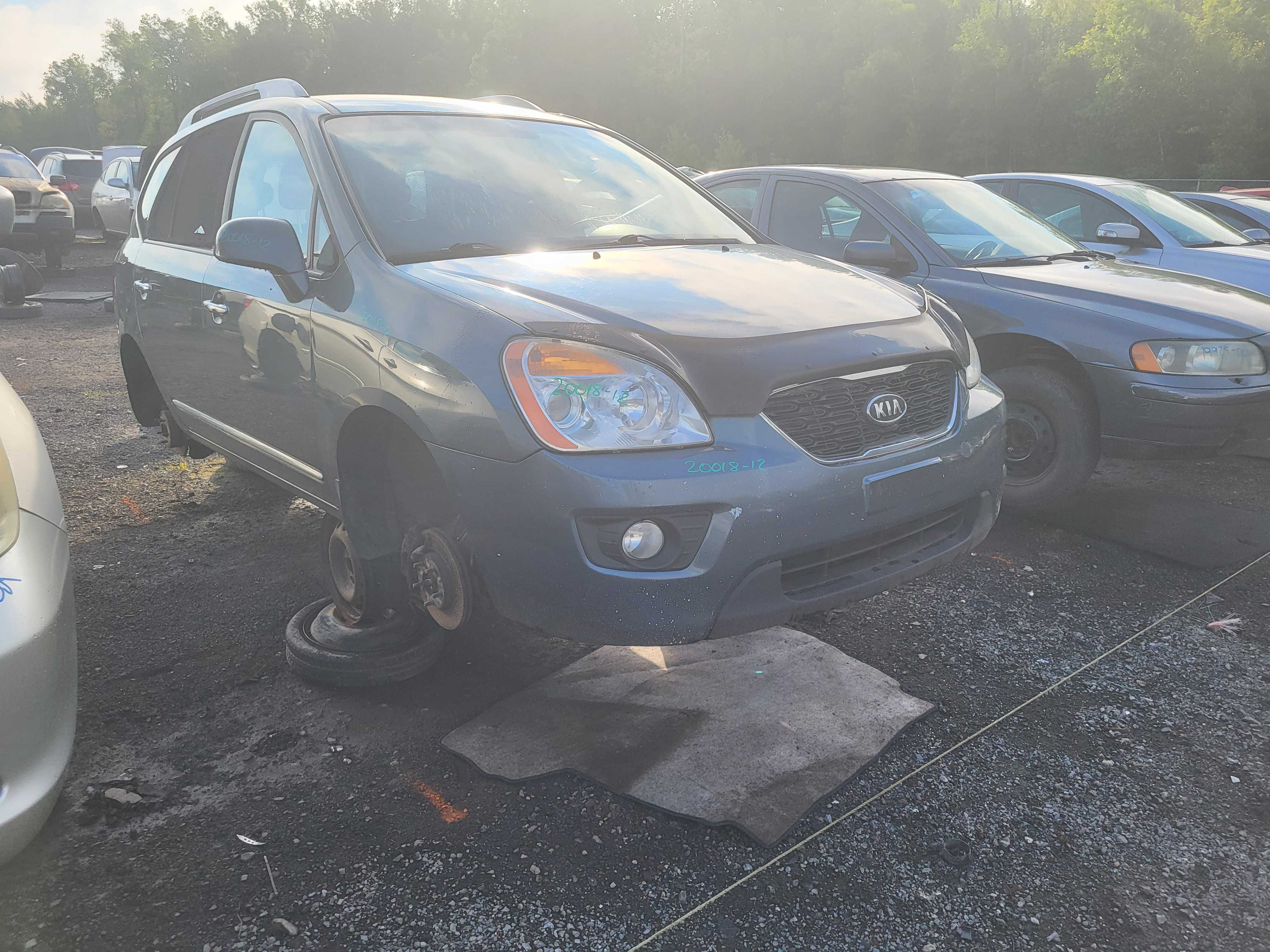 KIA RONDO 2012