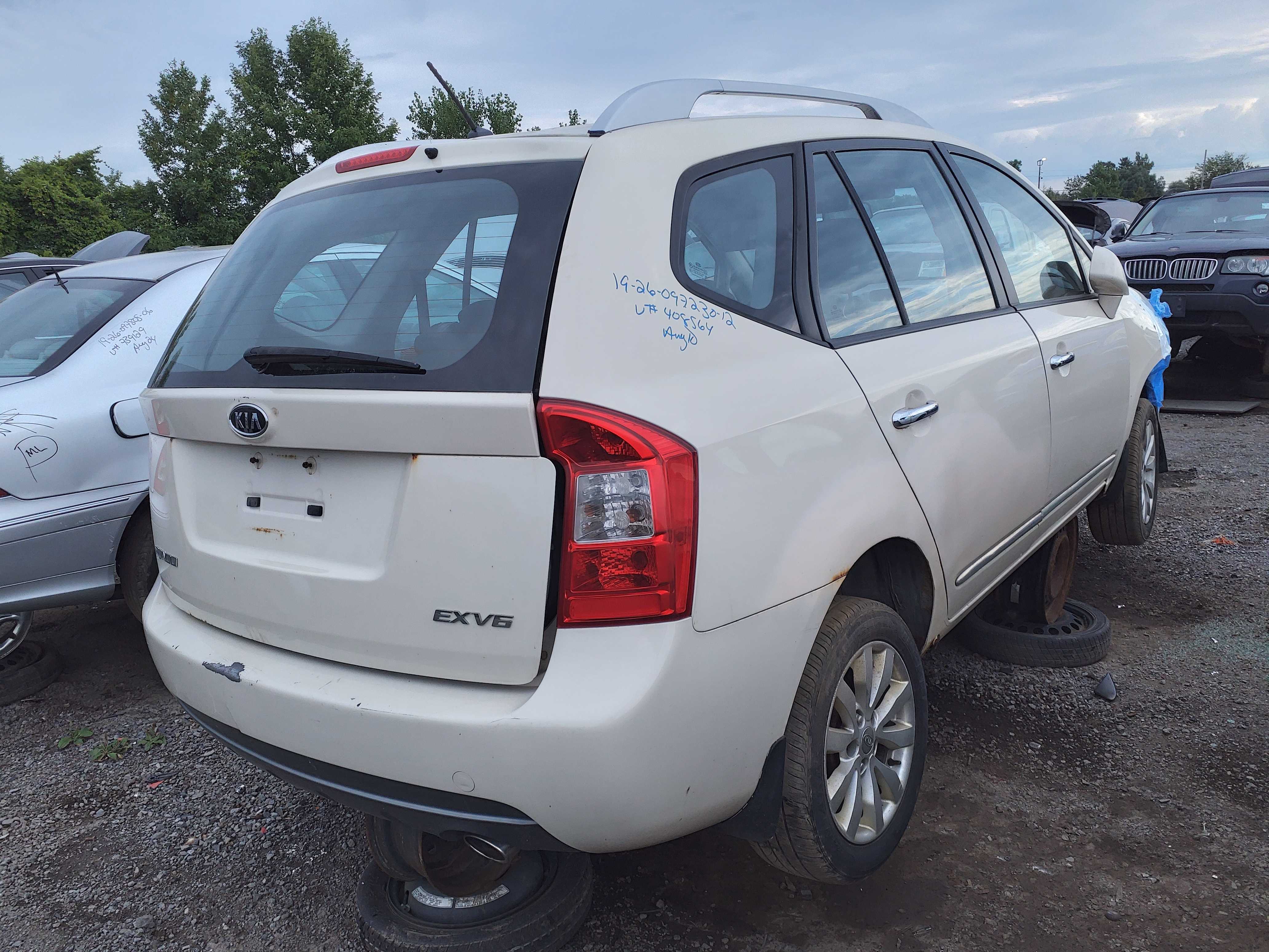 KIA RONDO 2012