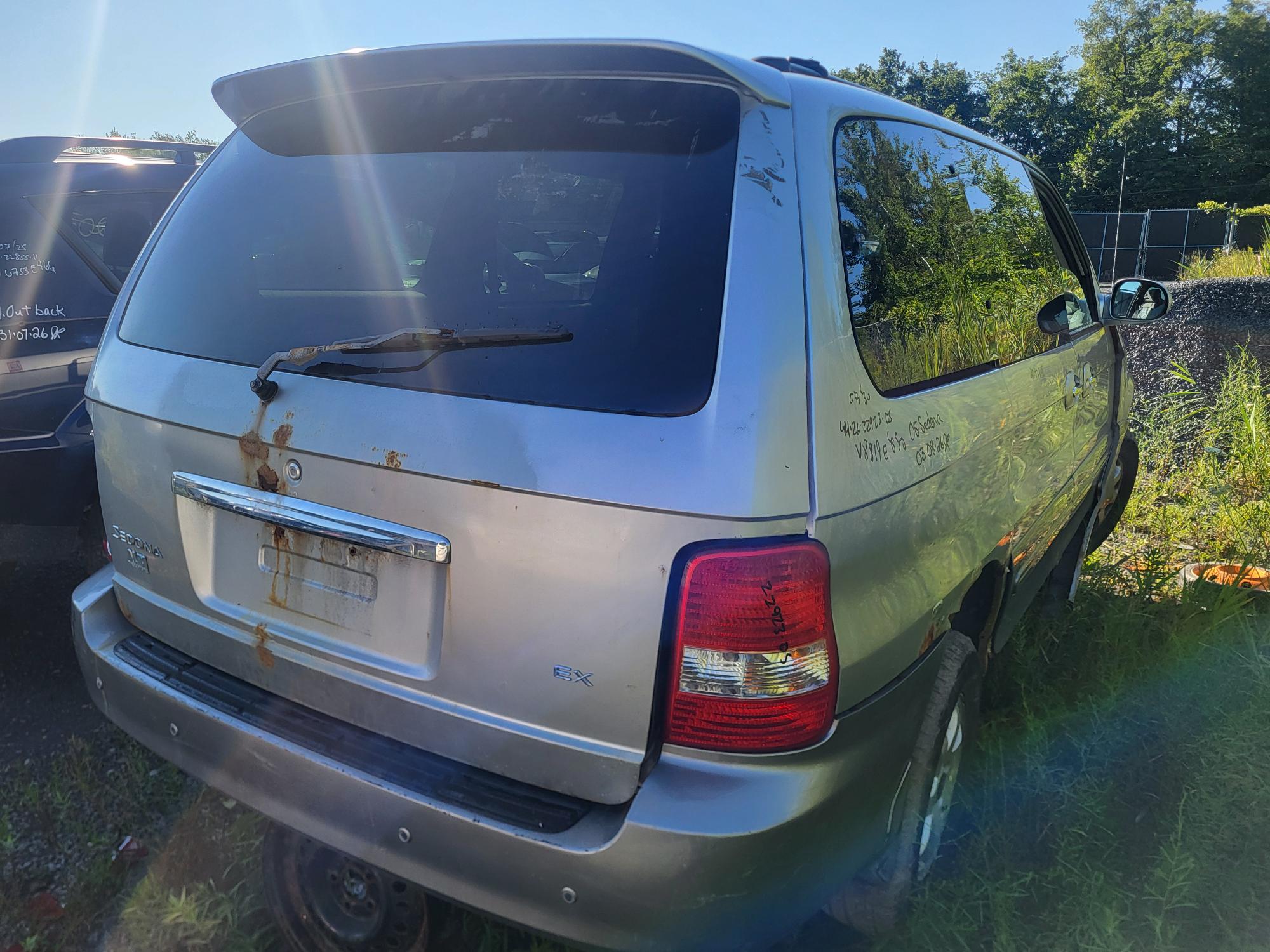 KIA SEDONA 2005