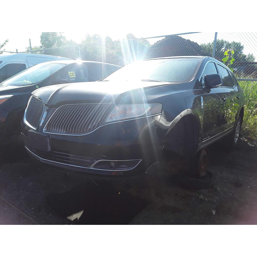 LINCOLN MKT 2013