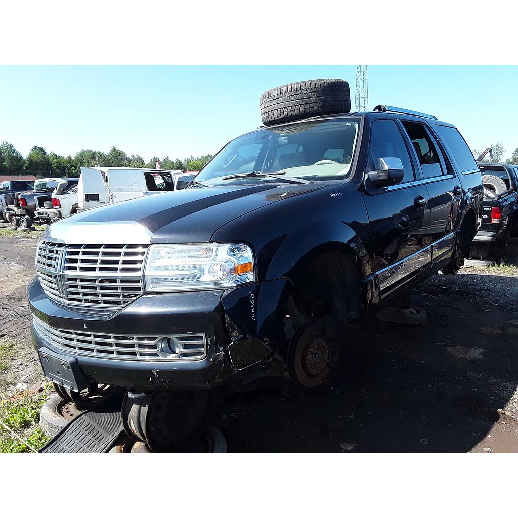 LINCOLN NAVIGATOR 2011