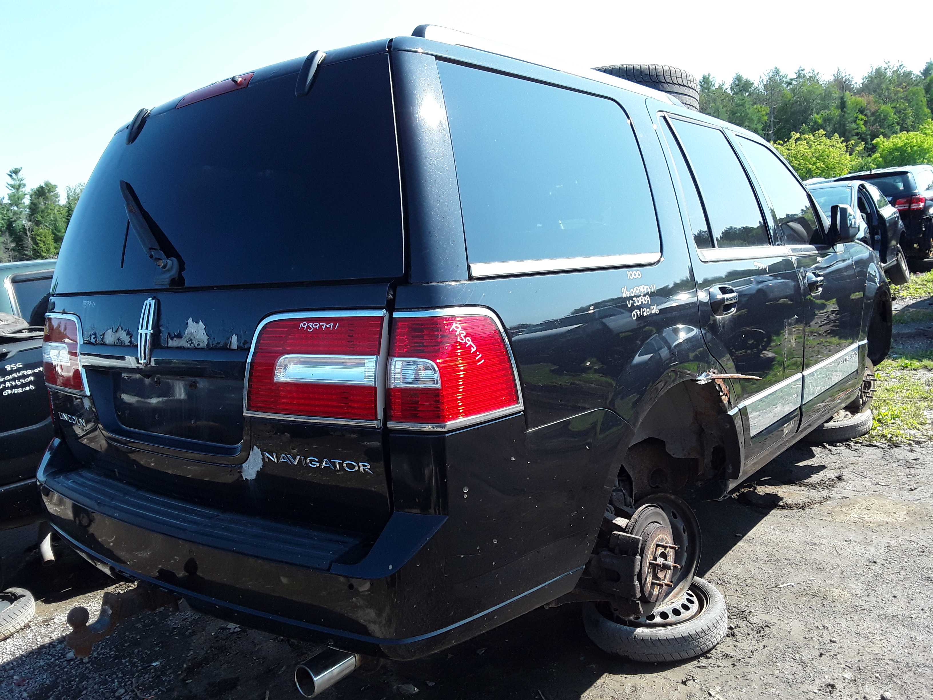 LINCOLN NAVIGATOR 2011