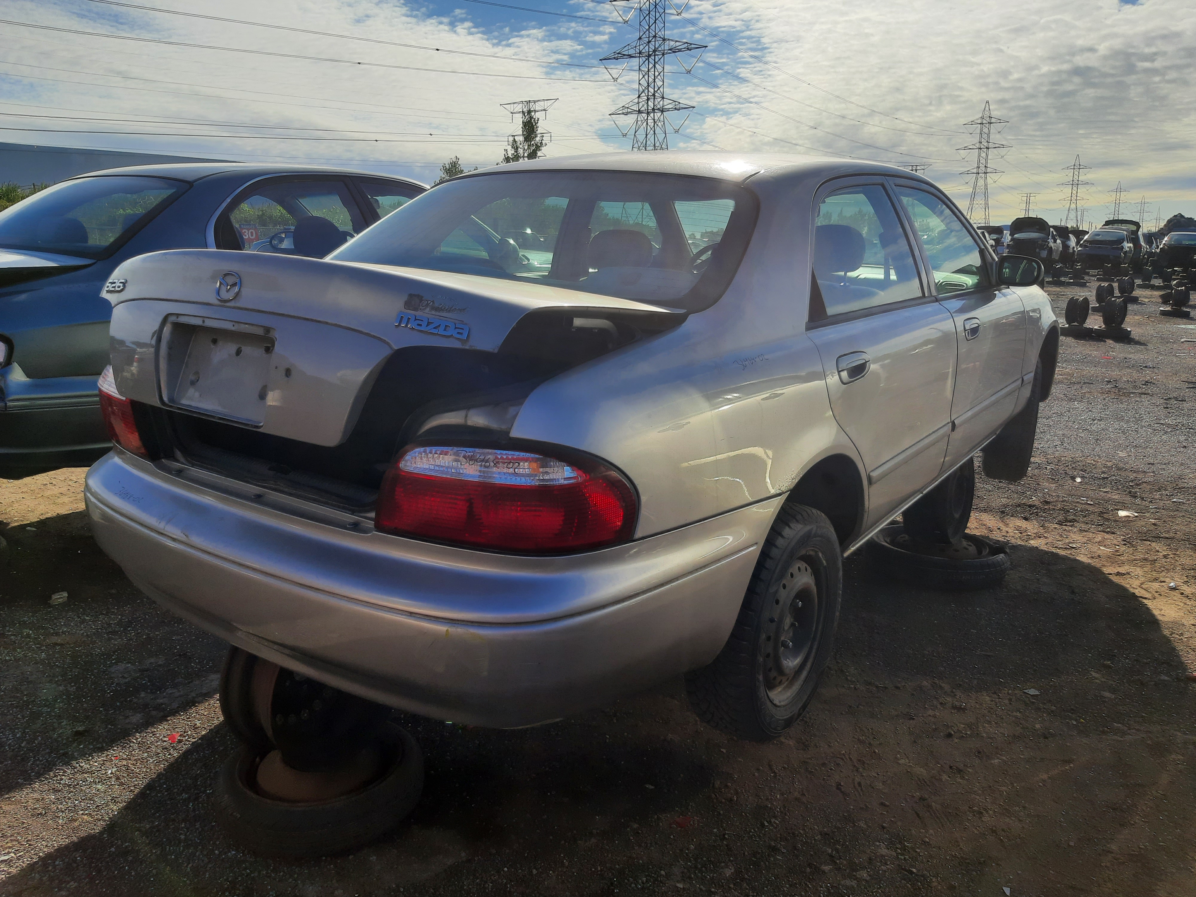 MAZDA 626 2002