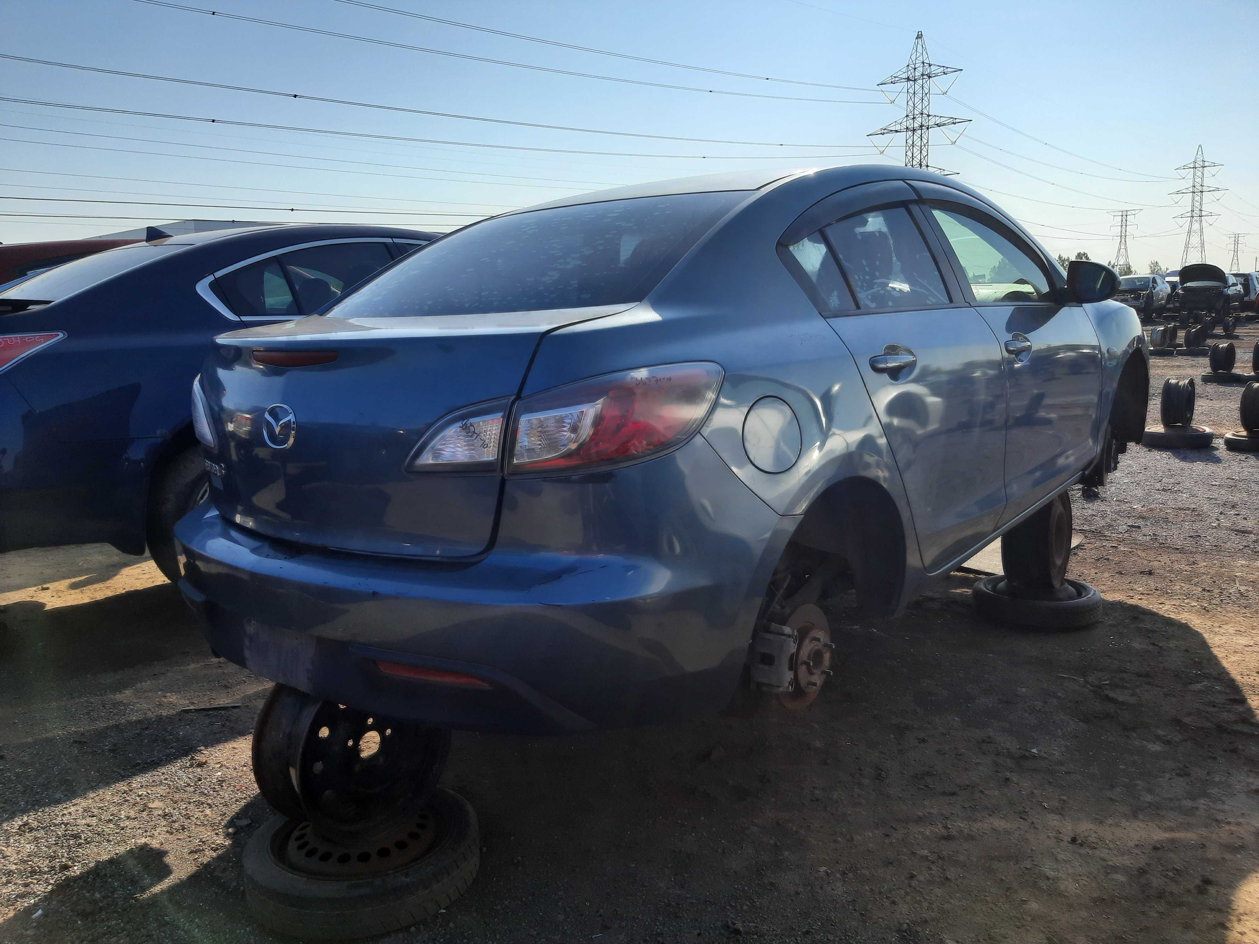 MAZDA MAZDA3 2010