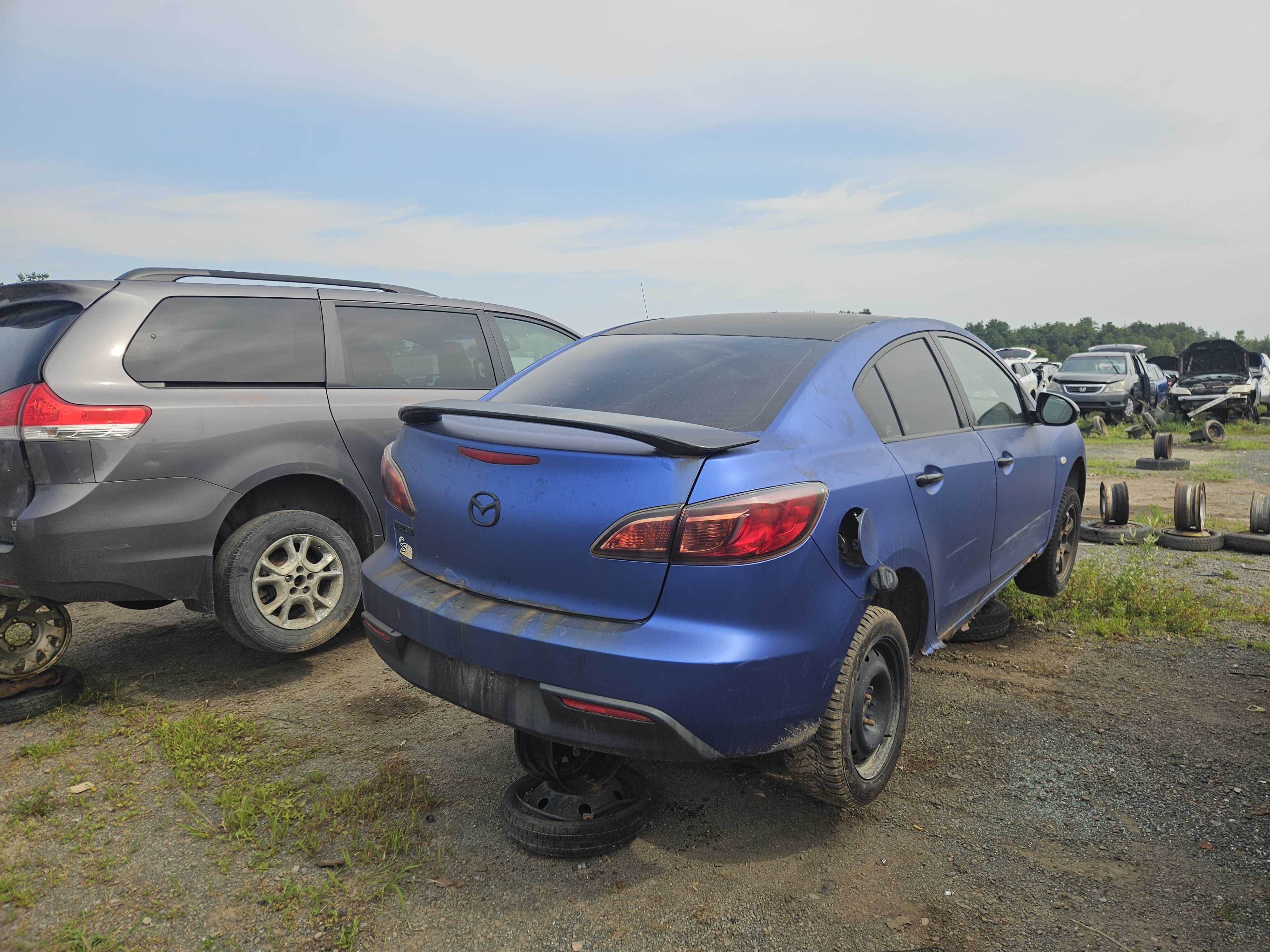 MAZDA MAZDA3 2010