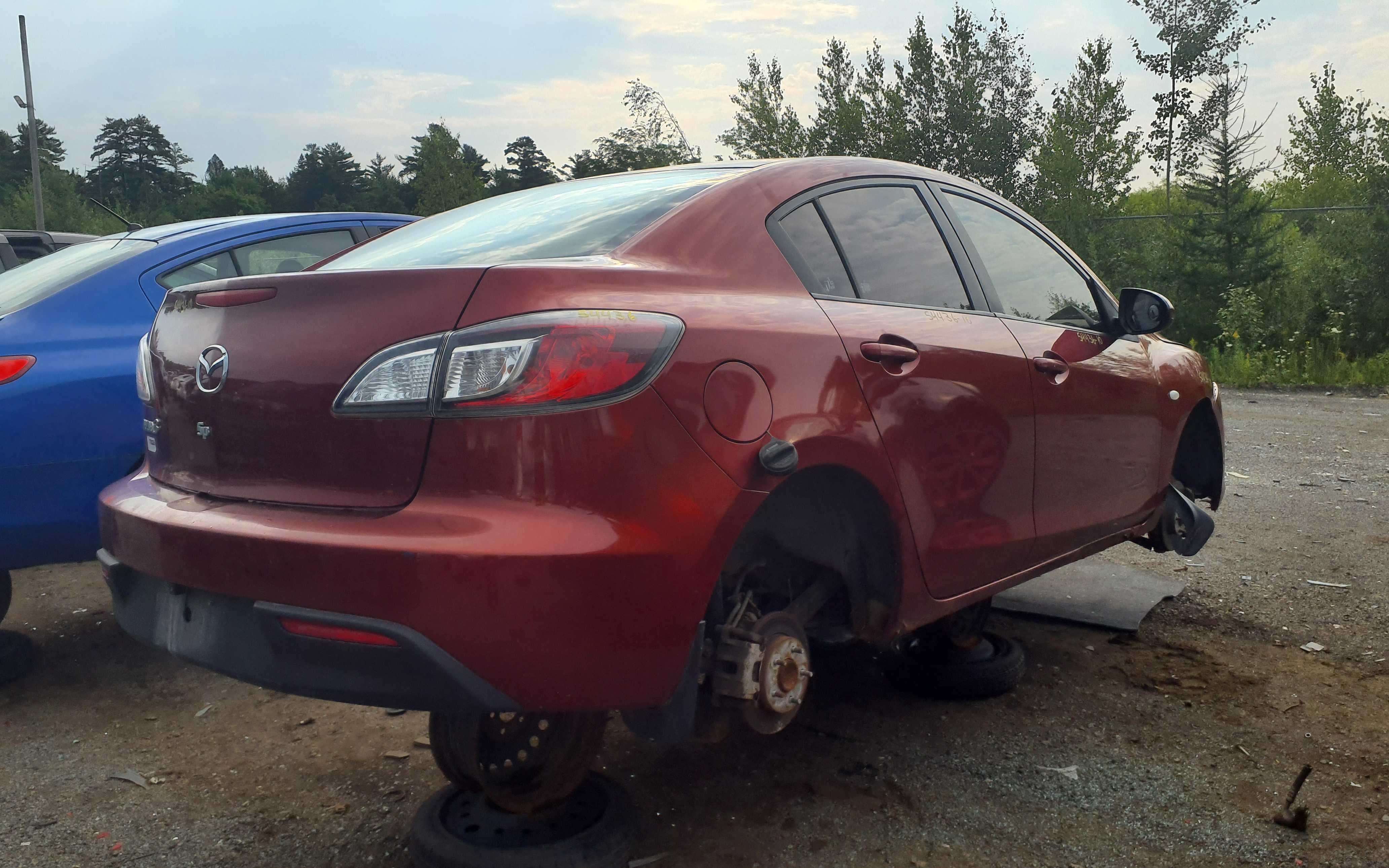 MAZDA MAZDA3 2010