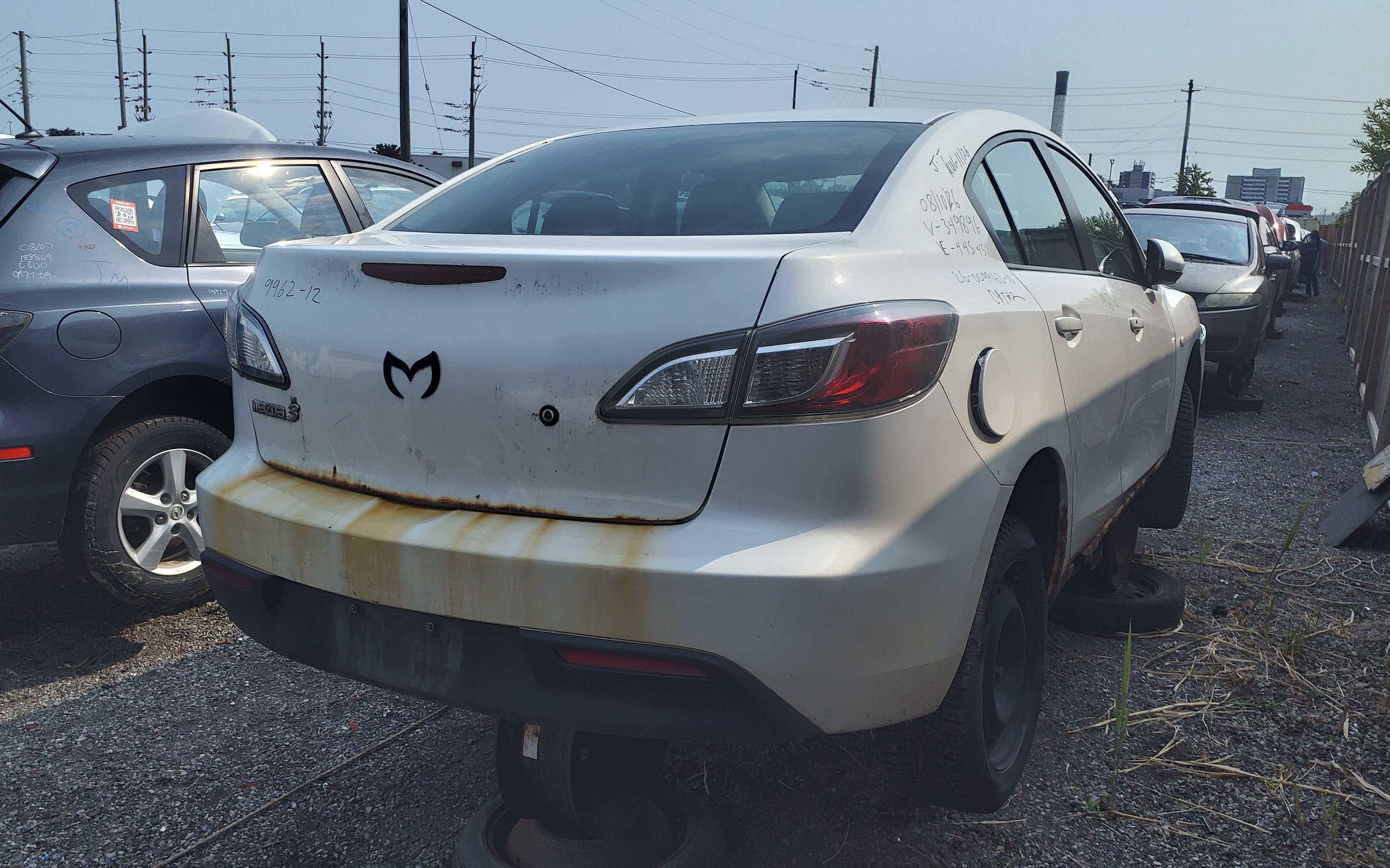 MAZDA MAZDA3 2010