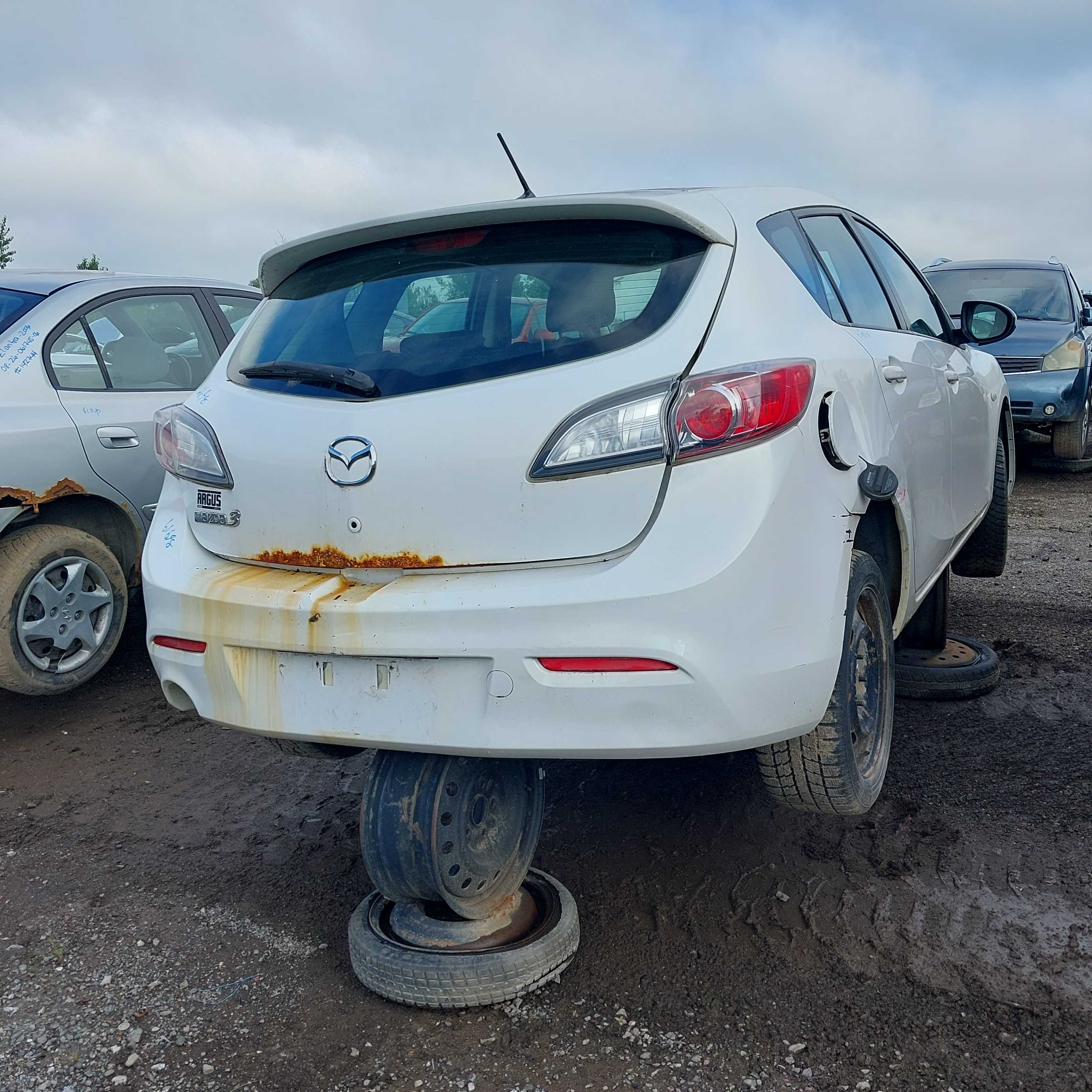 MAZDA MAZDA3 2010