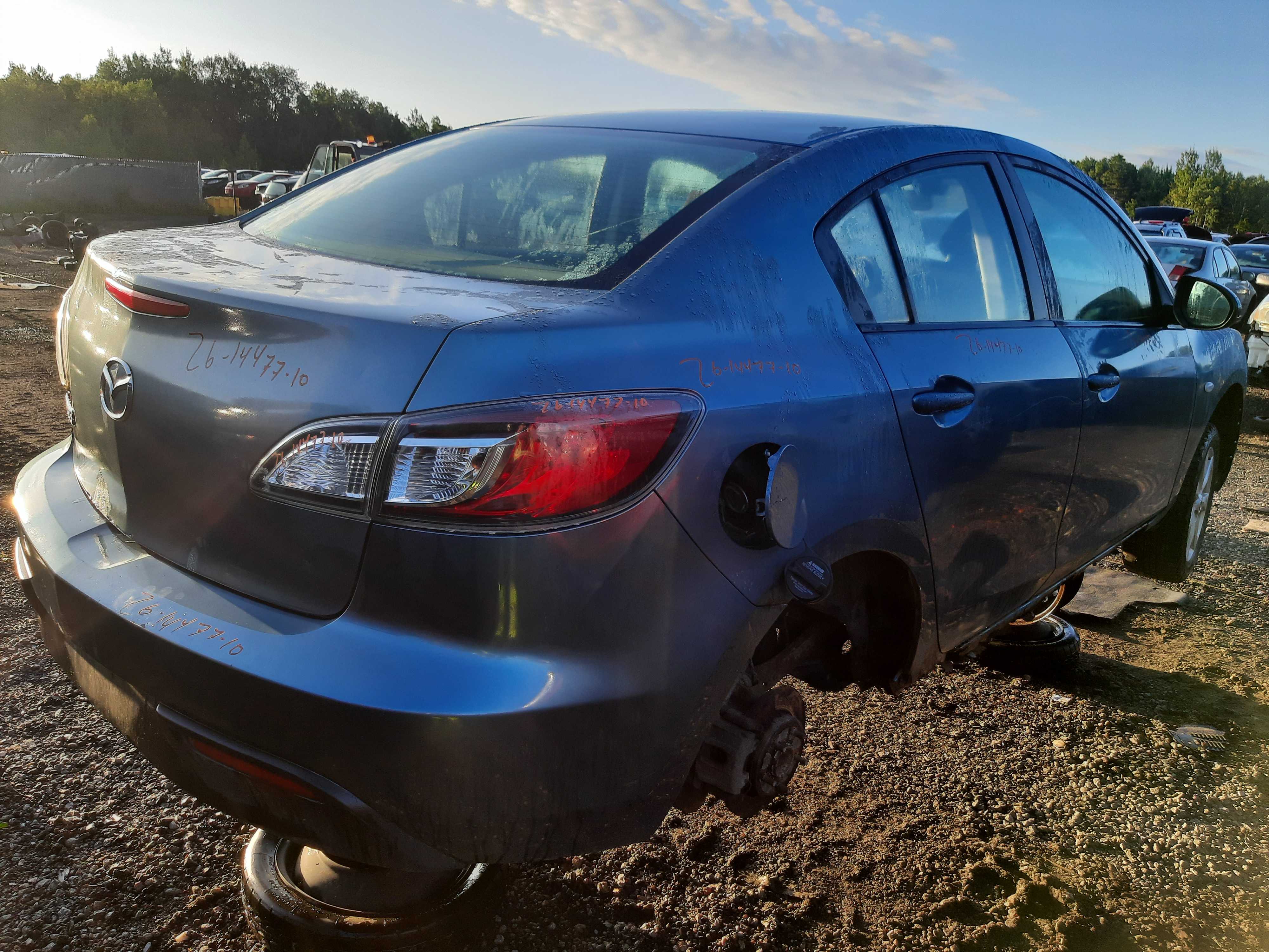 MAZDA MAZDA3 2010