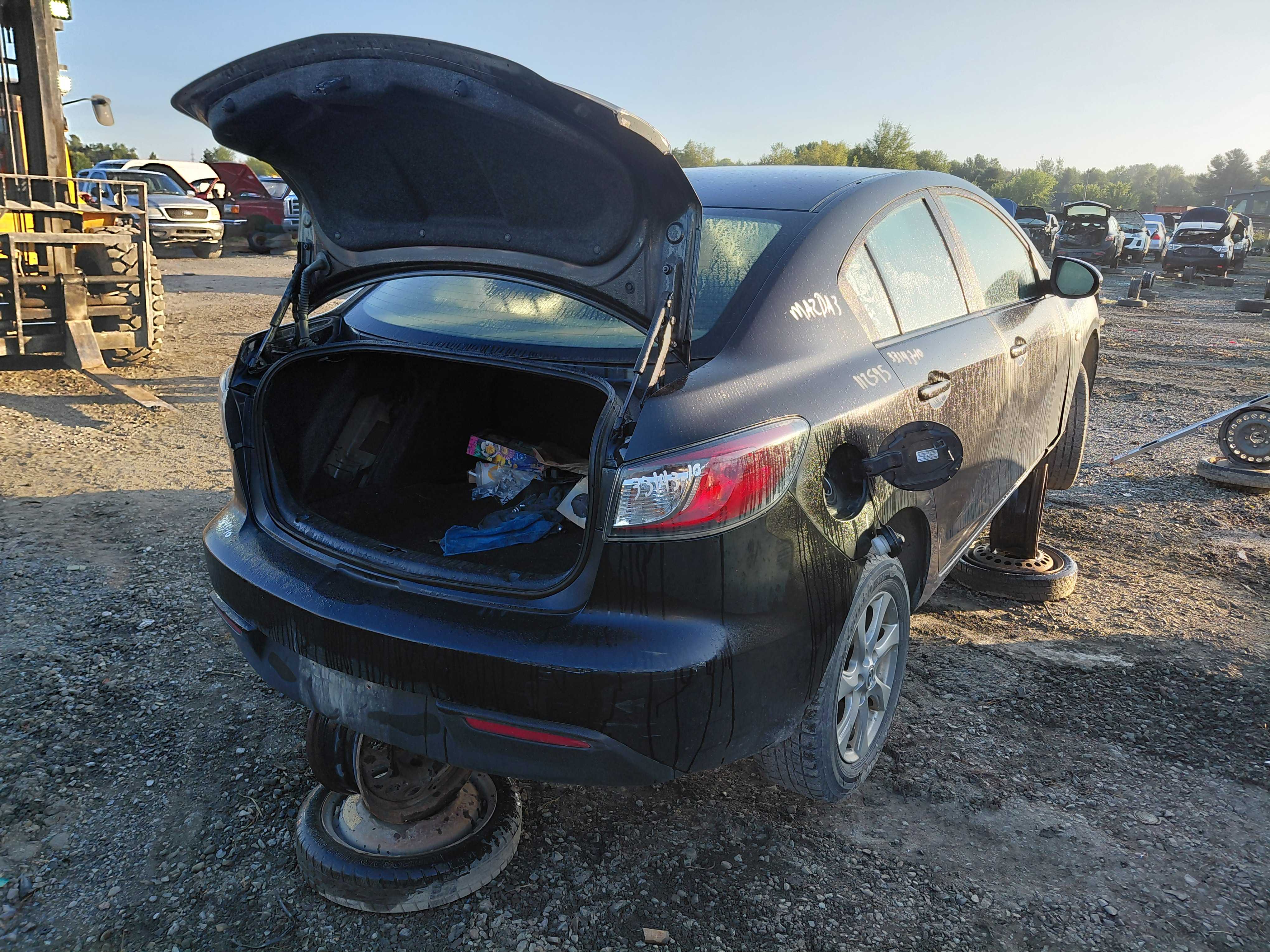 MAZDA MAZDA3 2010