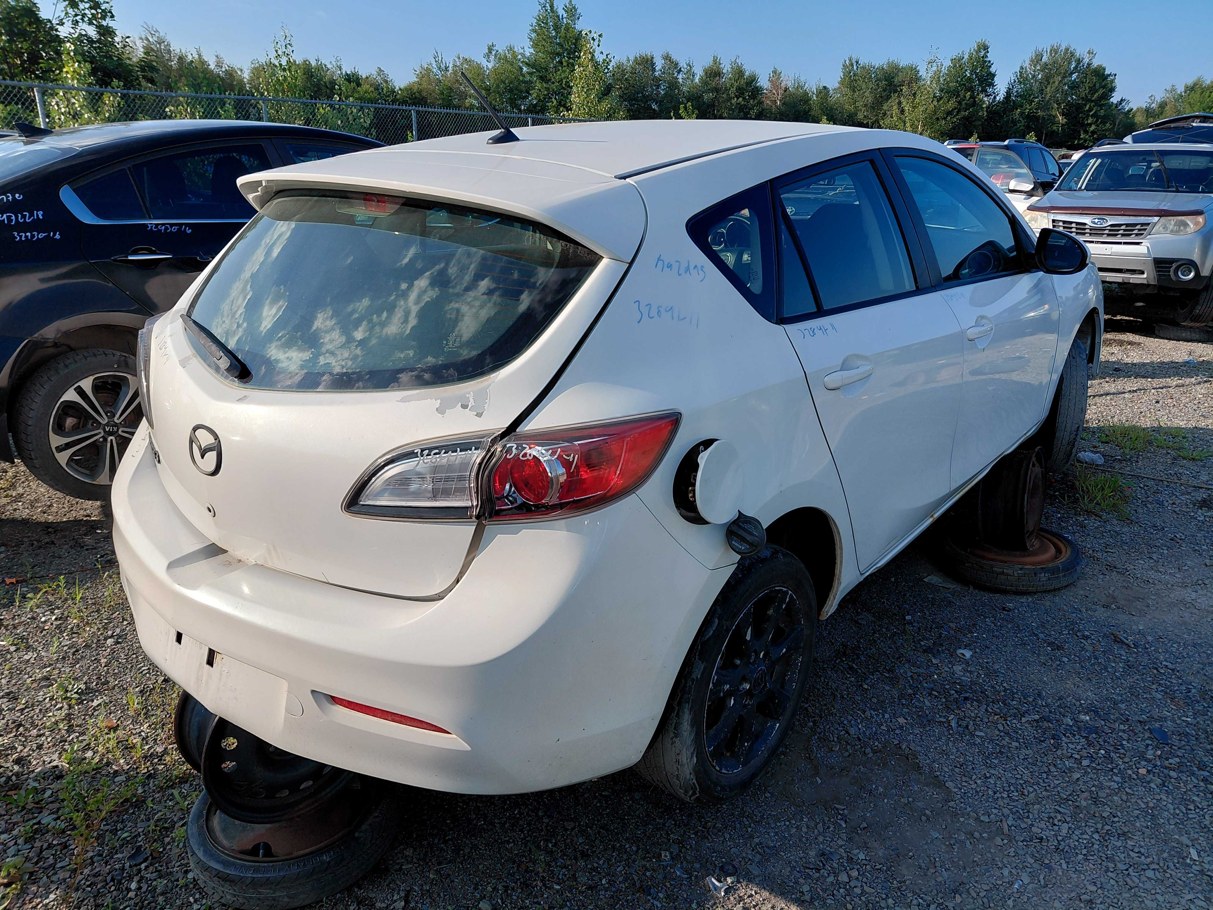 MAZDA MAZDA3 2011