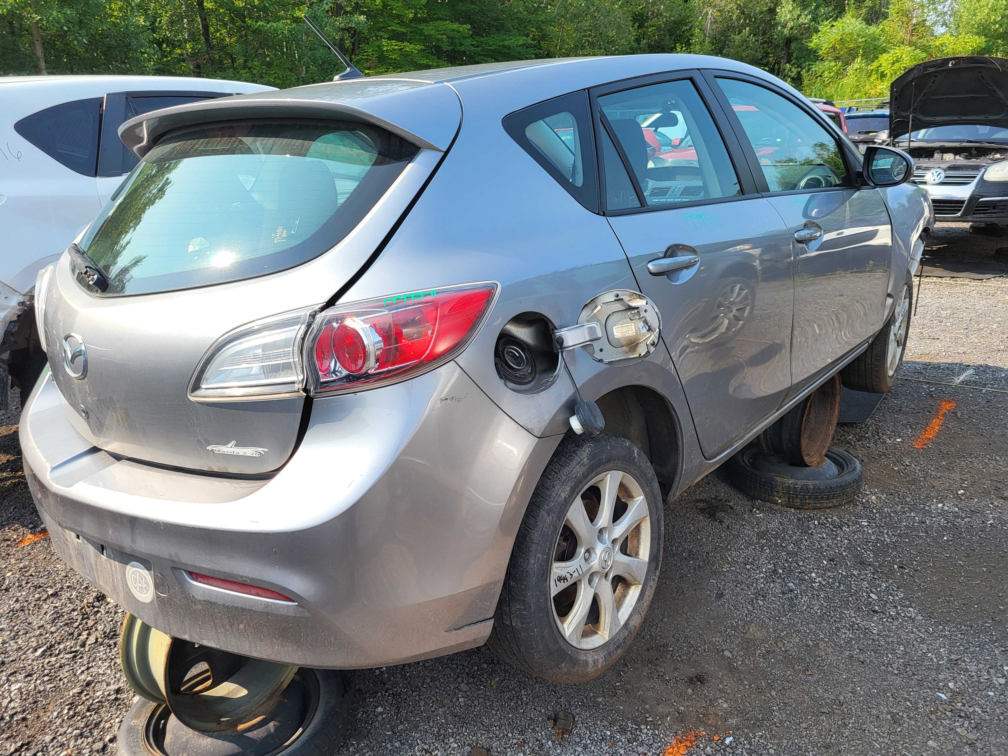 MAZDA MAZDA3 2011