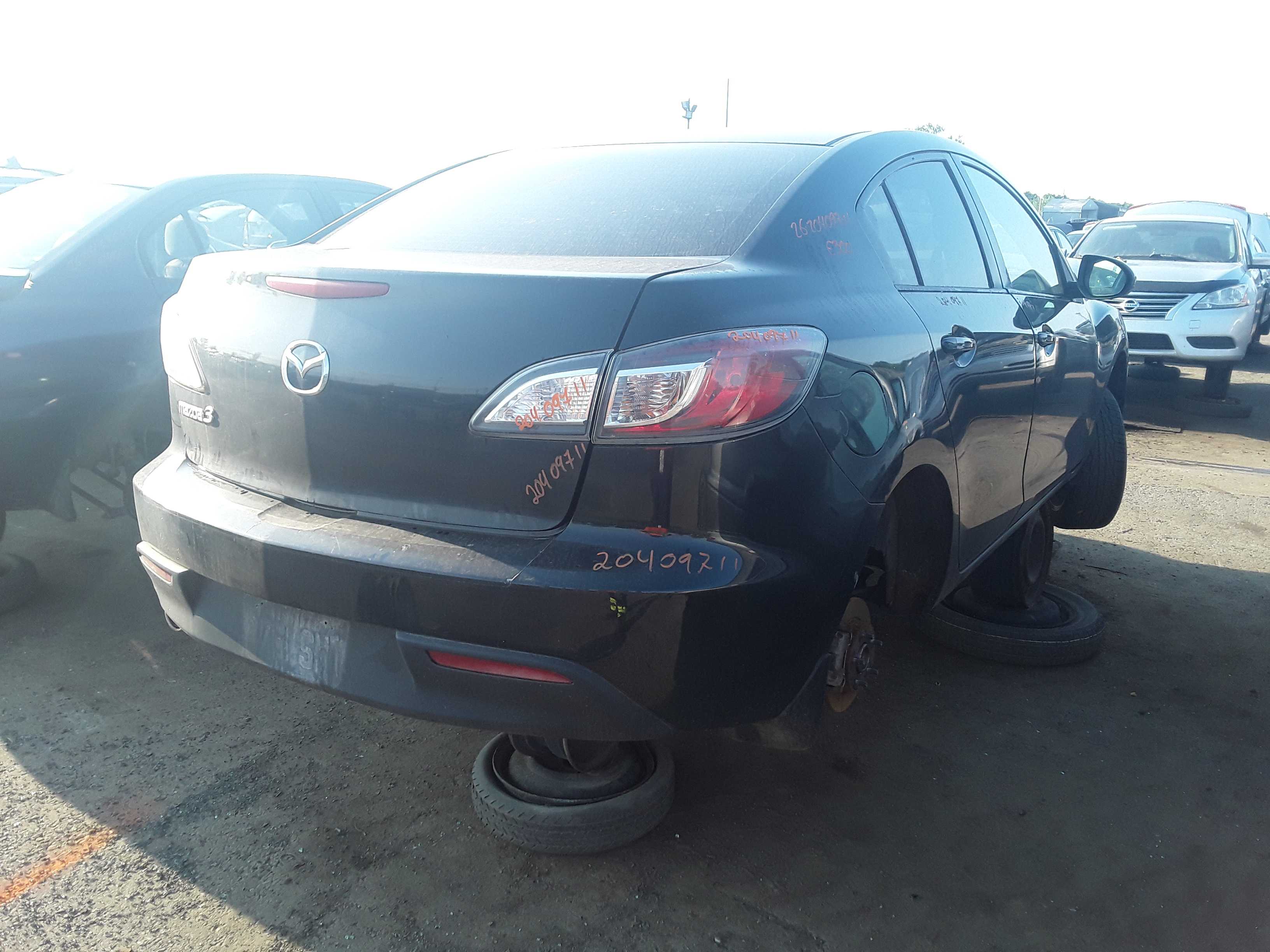 MAZDA MAZDA3 2011